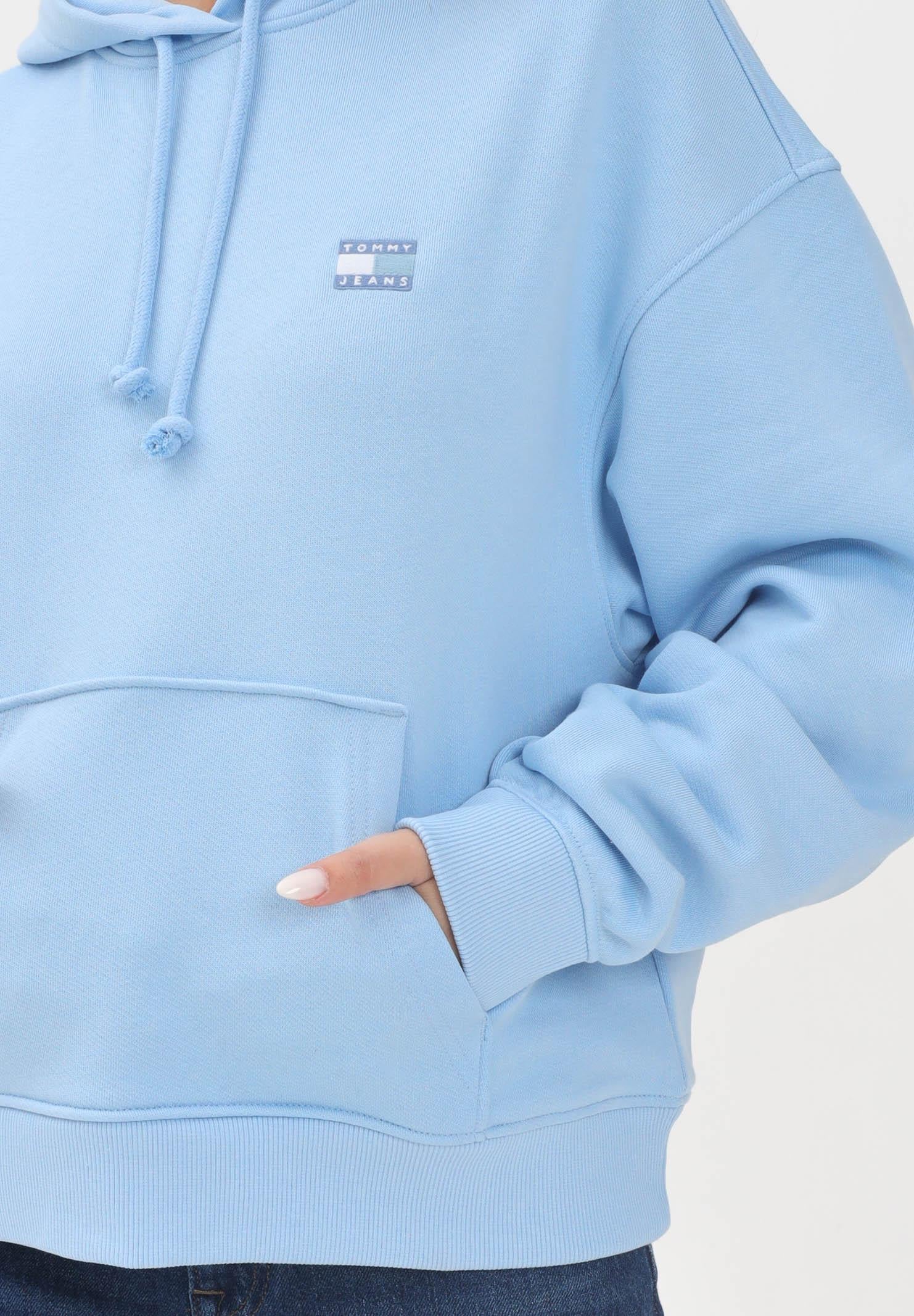 TOMMY JEANS Felpa con cappuccio azzurra da donna rifinita da logo DW0DW19414C1T TOMMY JEANS