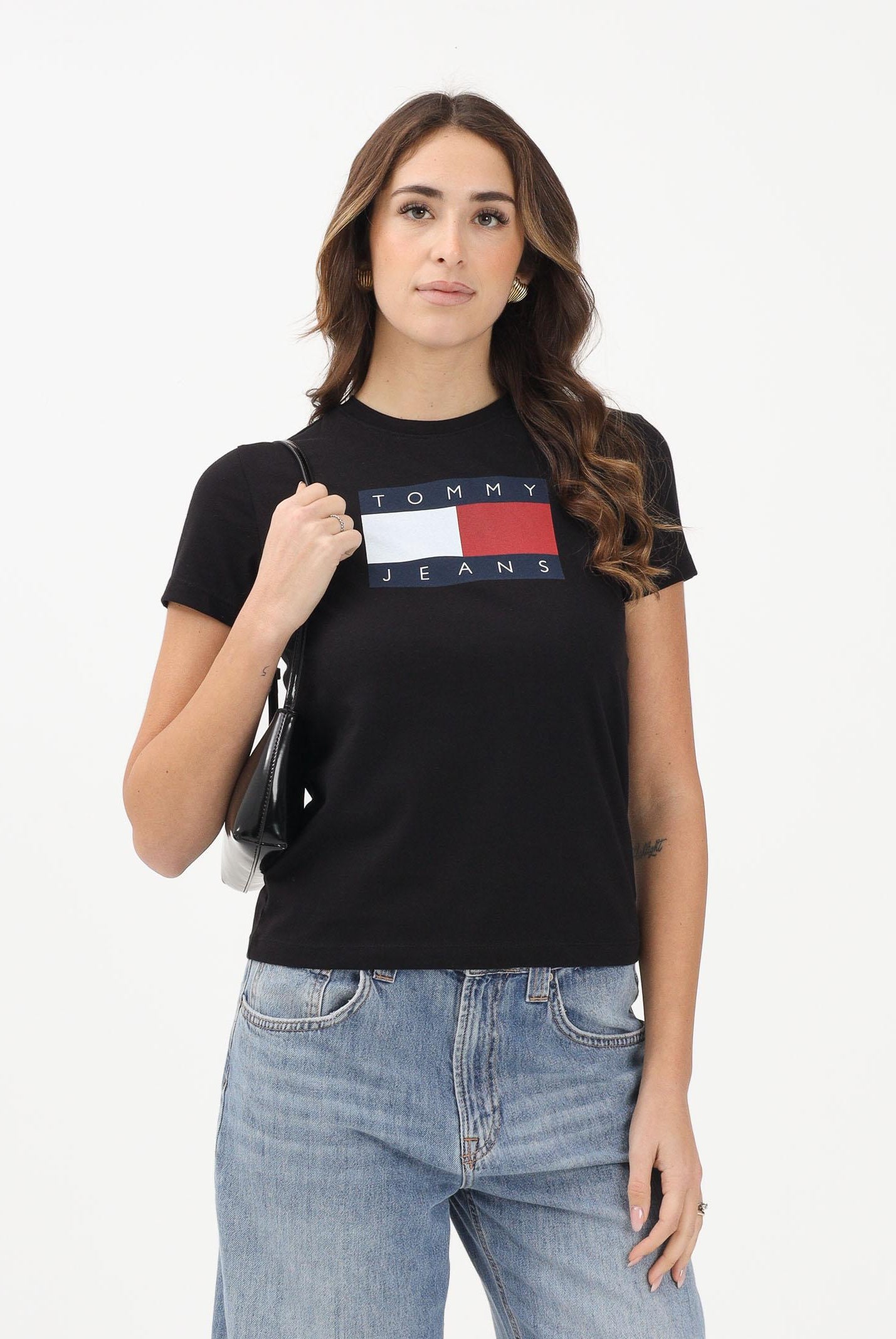 TOMMY JEANS T-shirt a manica corta nera da donna con logo DW0DW22562 BDS TOMMY JEANS