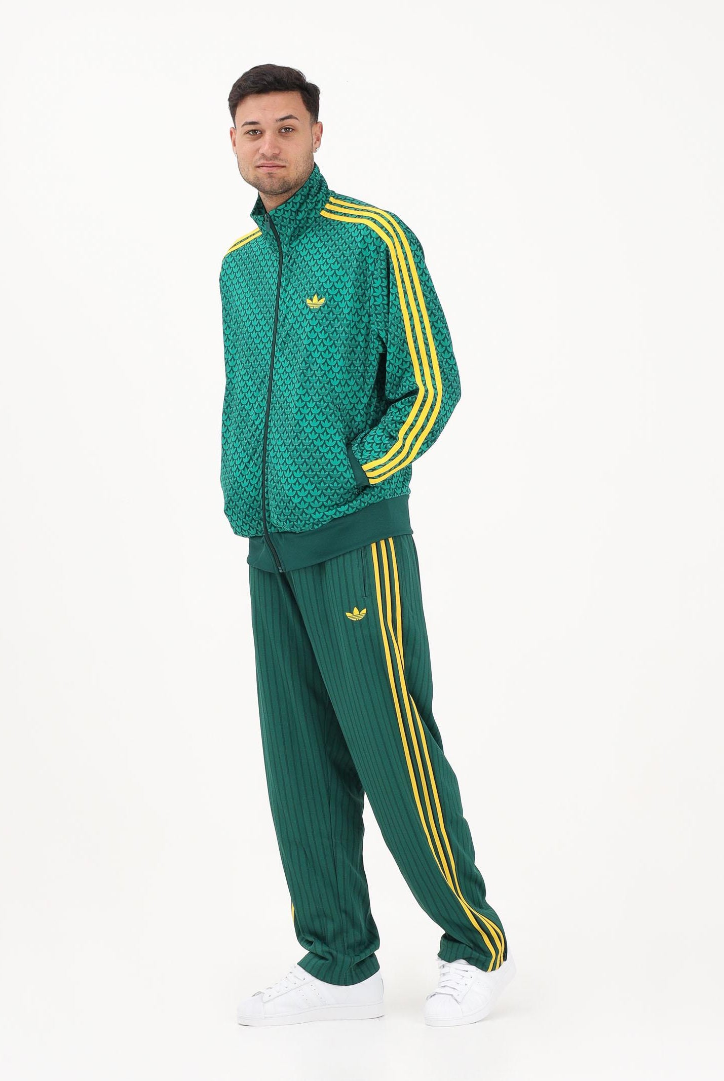 ADIDAS ORIGINALS Pantalone sportivo Firebird Loose Pinstripes verde e giallo da uomo KE3456 . ADIDAS ORIGINALS