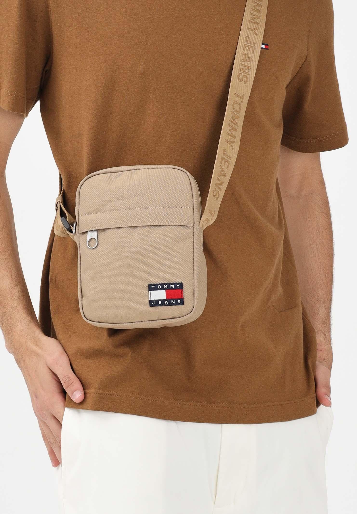 TOMMY JEANS Borsello Essential beige da uomo AM0AM13710 AEN TOMMY JEANS