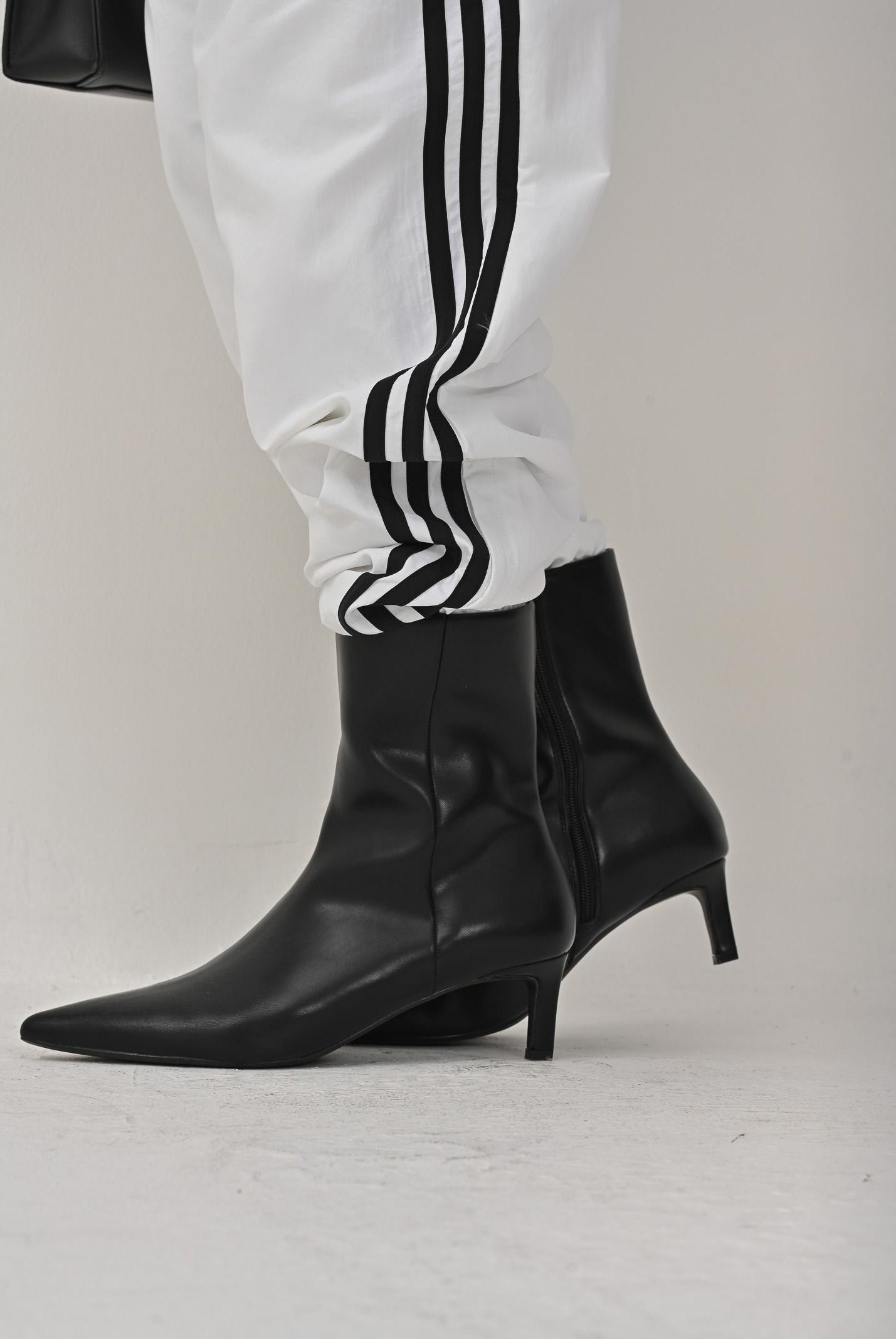 ONLY Stivaletti neri da donna con tacco 15356465 Black ONLY