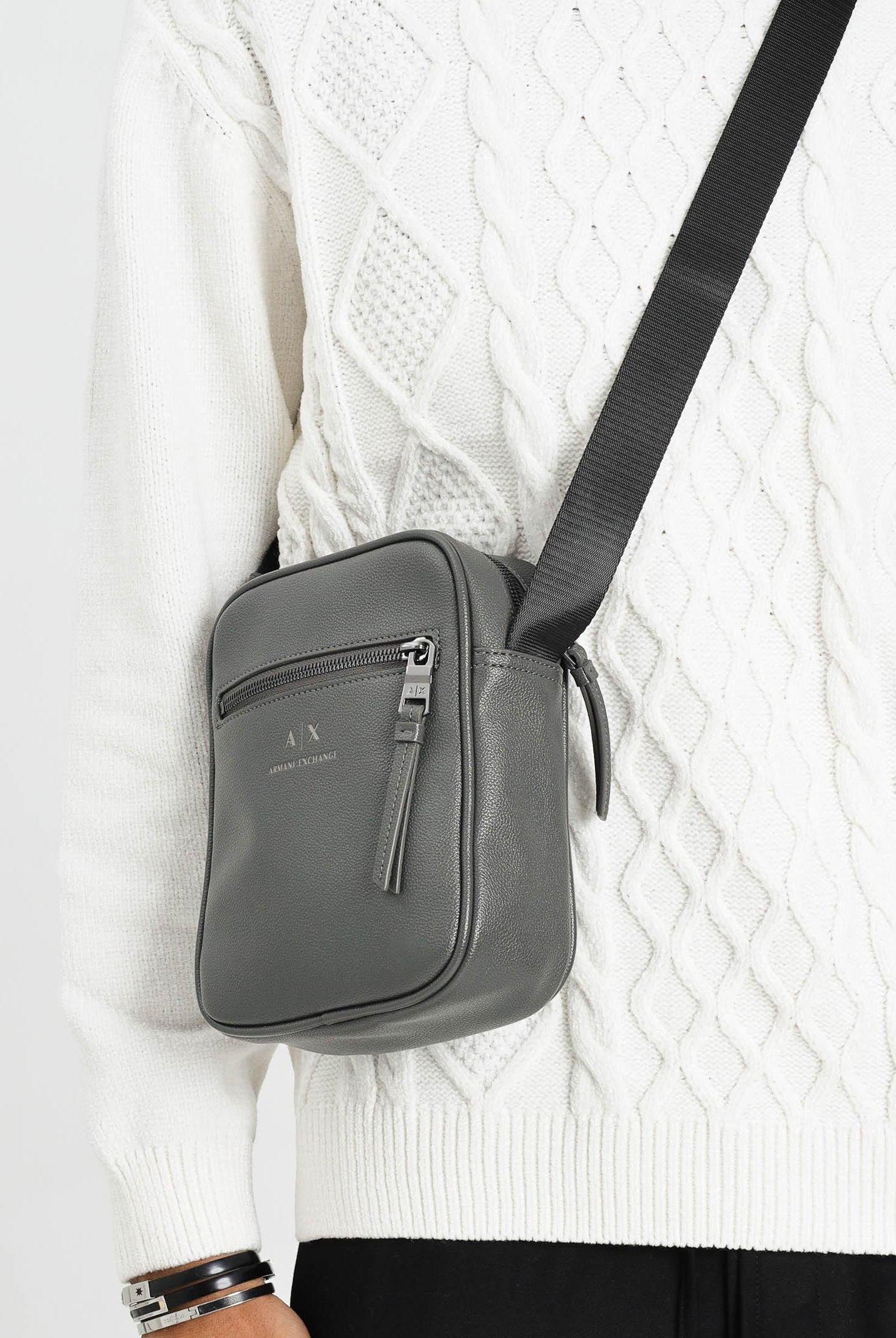 ARMANI EXCHANGE Borsello grigio da uomo con logo frontale 952388CC830 U8144 ARMANI EXCHANGE