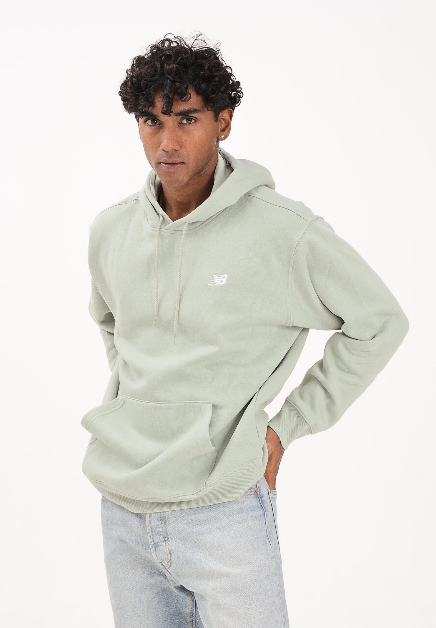 NEW BALANCE Felpa con cappuccio Essentials verde salvia da uomo MT41511GAS . NEW BALANCE