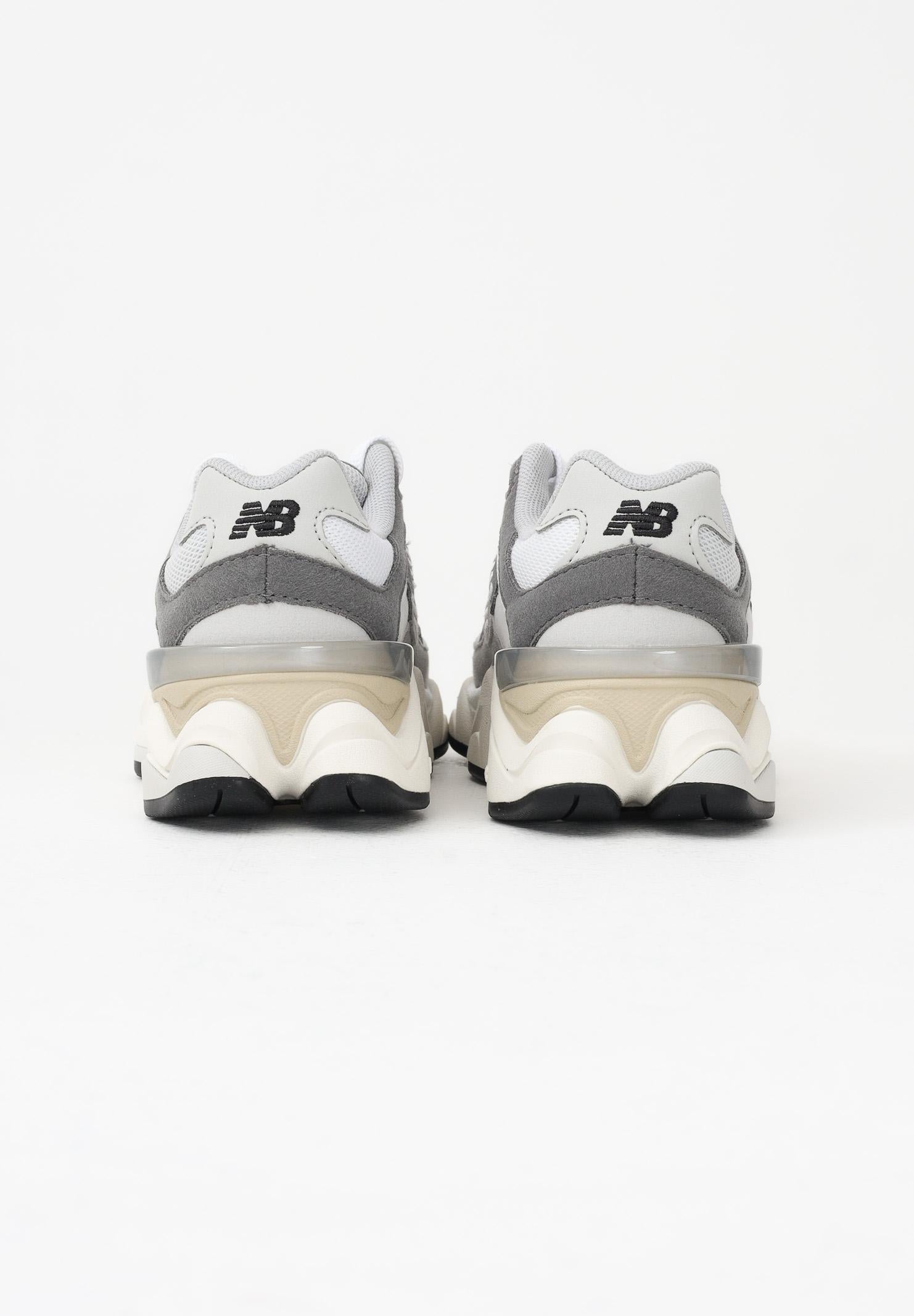 NEW BALANCE Sneakers 9060 Lace grigie per bambino e bambina PC9060GY . NEW BALANCE