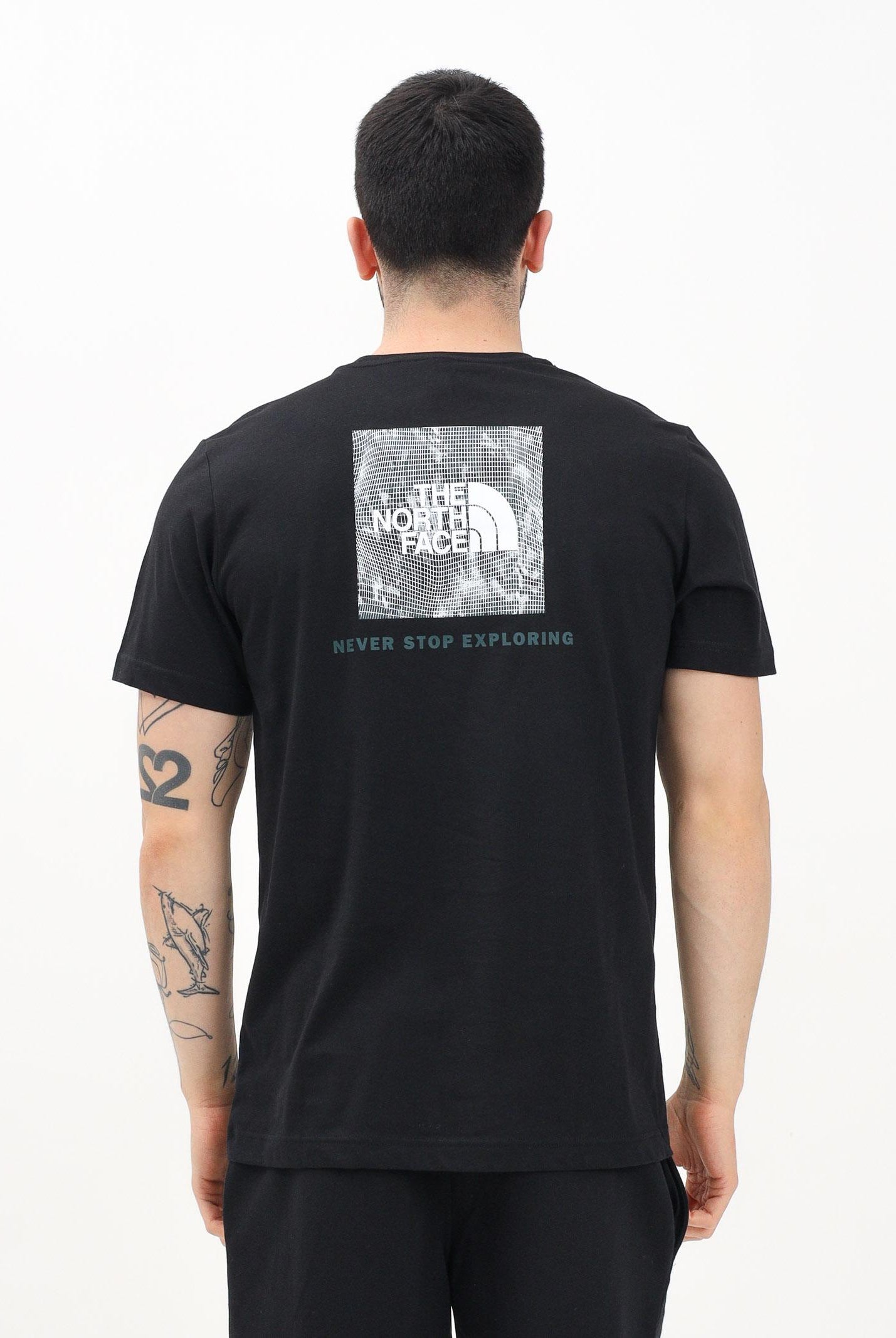 THE NORTH FACE T-shirt a manica corta NSE Box nera da uomo NF0A8C4U9431 . THE NORTH FACE