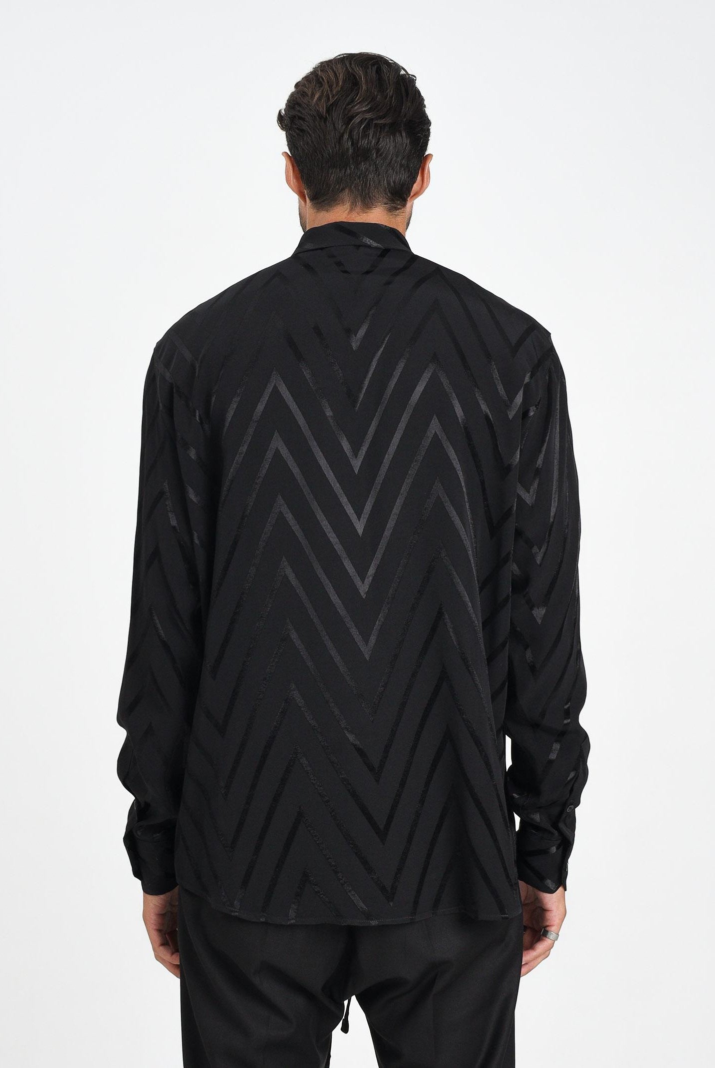 I'M BRIAN Camicia a manica lunga nera da uomo con fantasia a zig-zag CA3426 009 I'M BRIAN