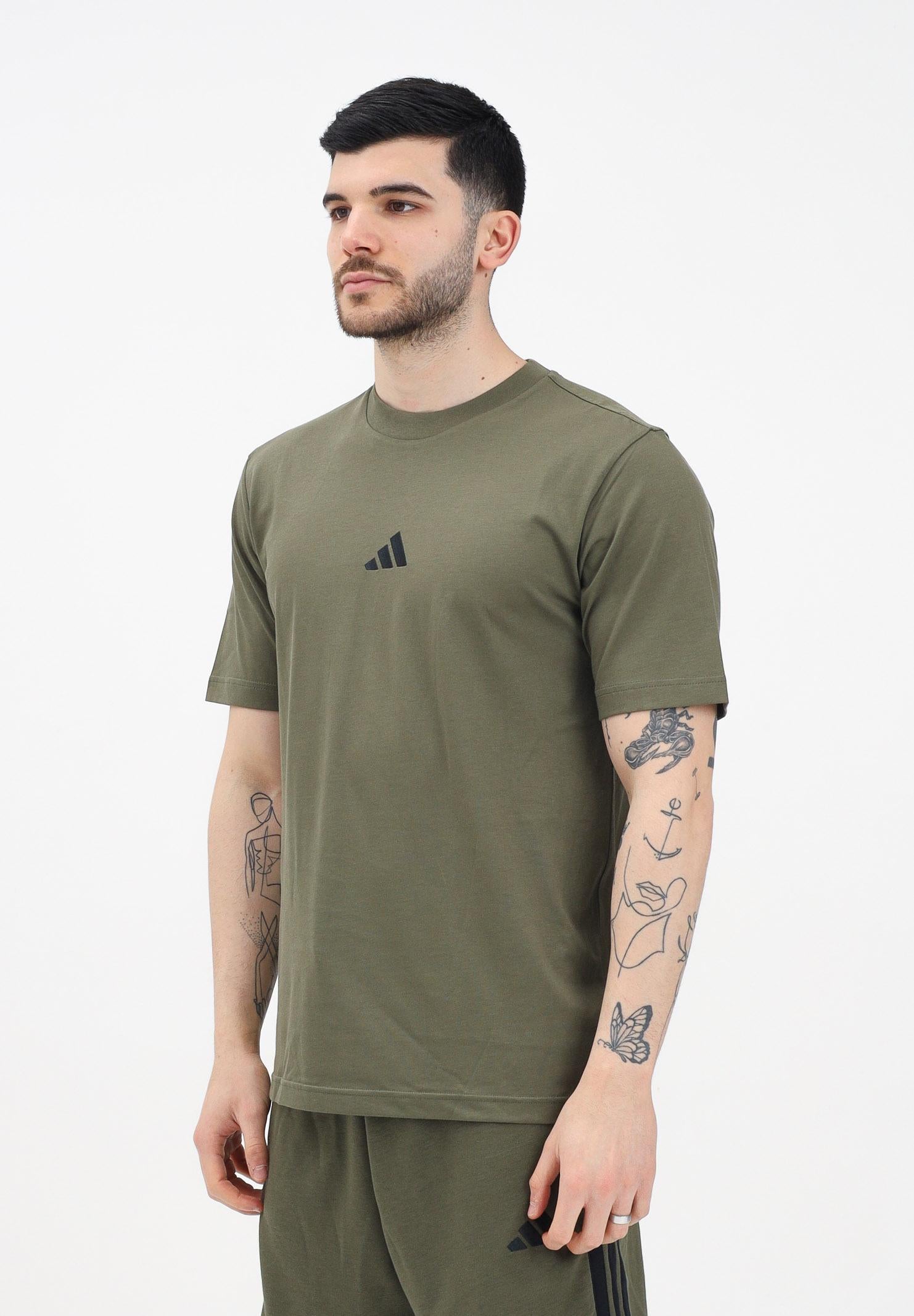 ADIDAS PERFORMANCE T-shirt a manica corta Essentials Small Logo Single Jersey verde da uomo JF1097 . ADIDAS PERFORMANCE