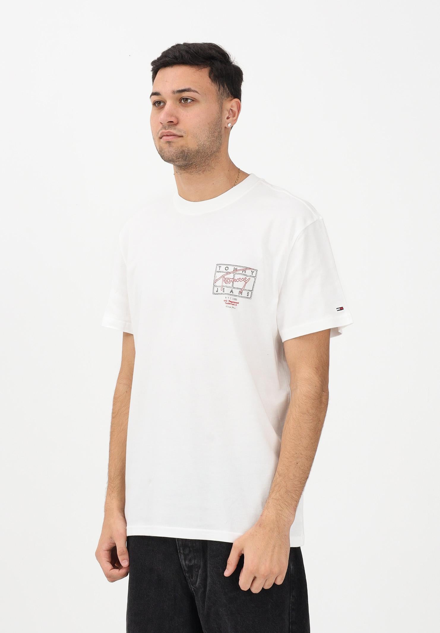 TOMMY JEANS T-shirt a manica corta Signature bianca da uomo DM0DM22319 YBL TOMMY JEANS