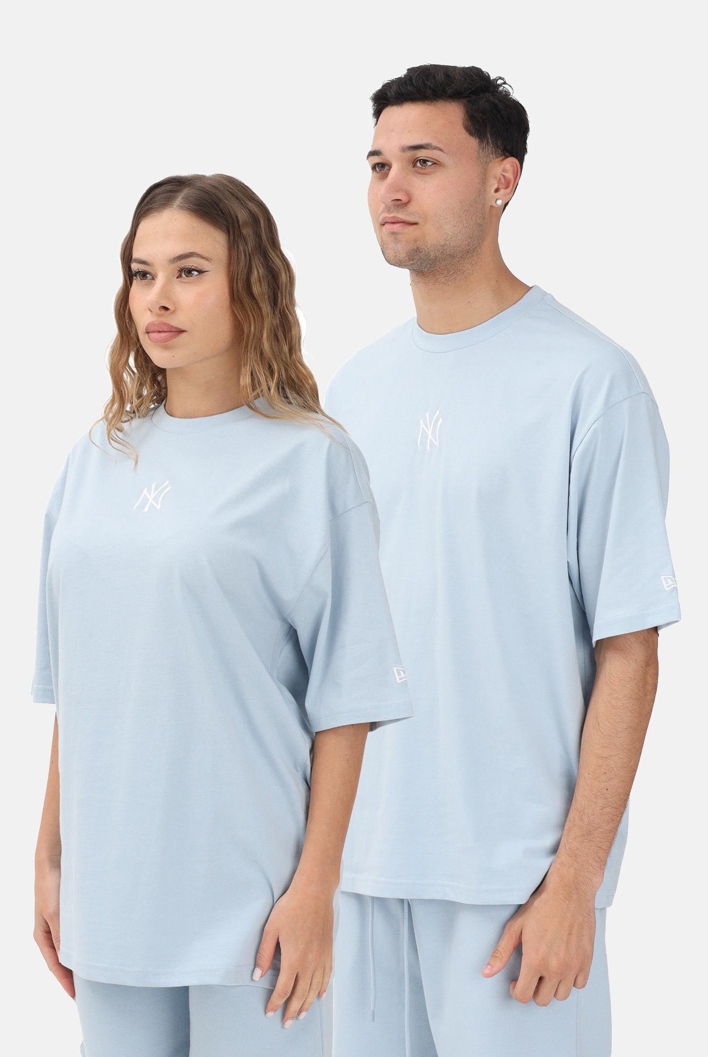 NEW ERA T-shirt a manica corta MLB League Essential Midi New York Yankees celeste per uomo e donna 60771500 . NEW ERA