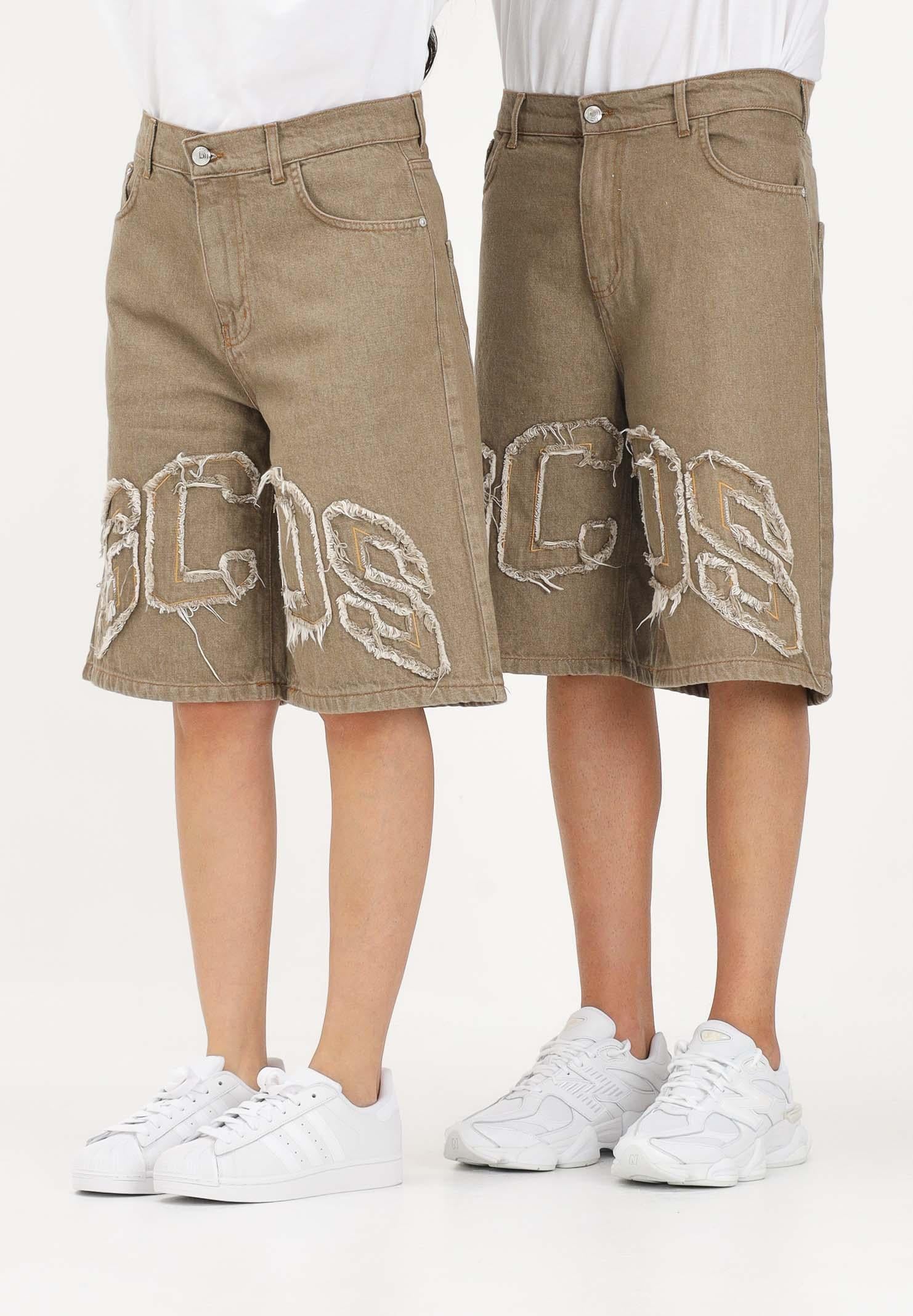 GCDS Shorts in denim beige per uomo e donna con logo C1MWQL223D087 320T GCDS
