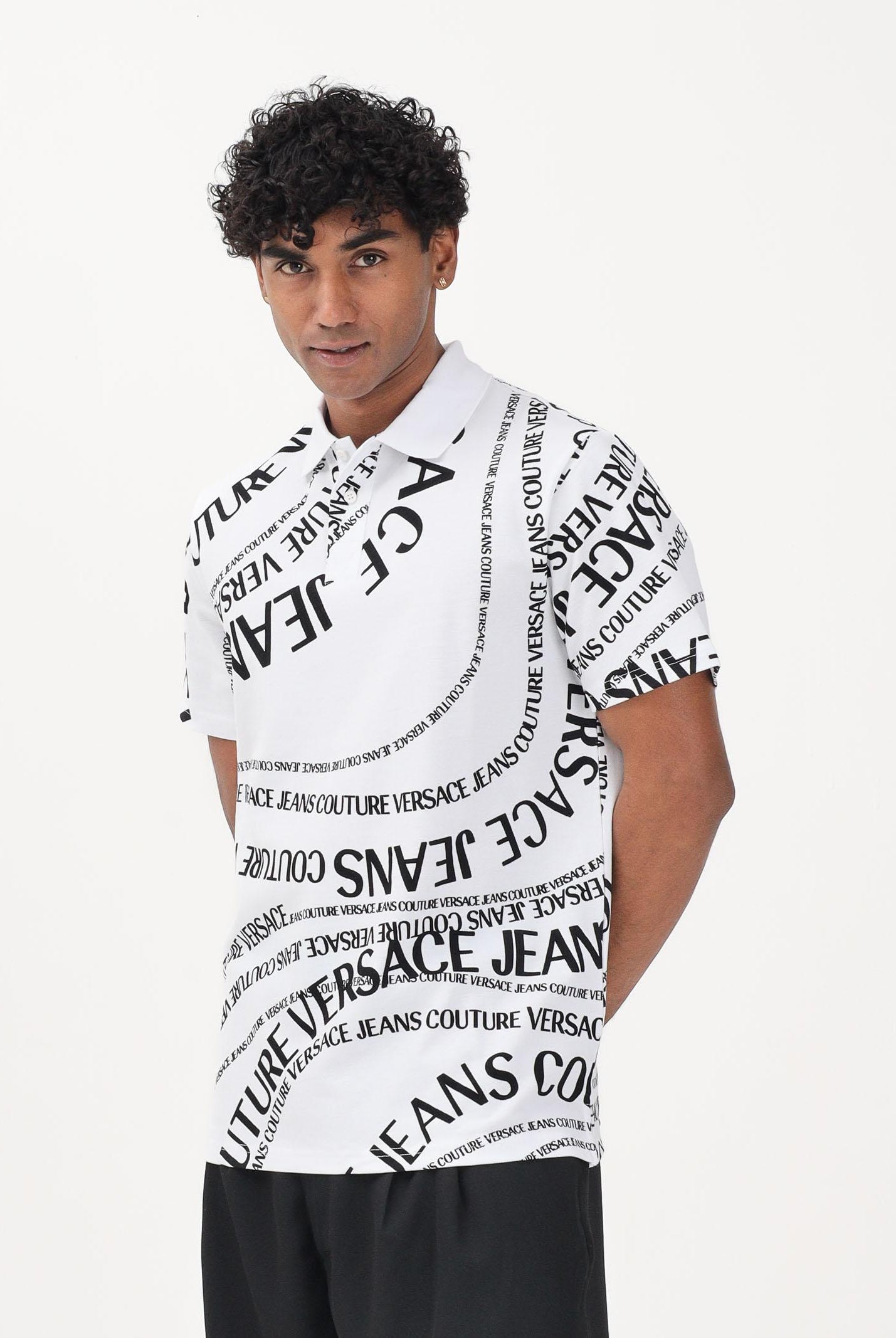 VERSACE JEANS COUTURE Polo a manica corta bianca da uomo con stampa Logomania 80GAG6R0JS556 L02 VERSACE JEANS COUTURE