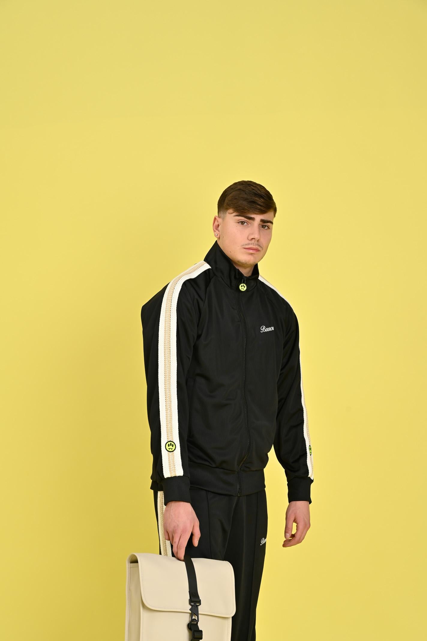 BARROW Felpa con zip nera per uomo e donna rifinita da bande a contrasto S5BWUAJK069 110 BARROW