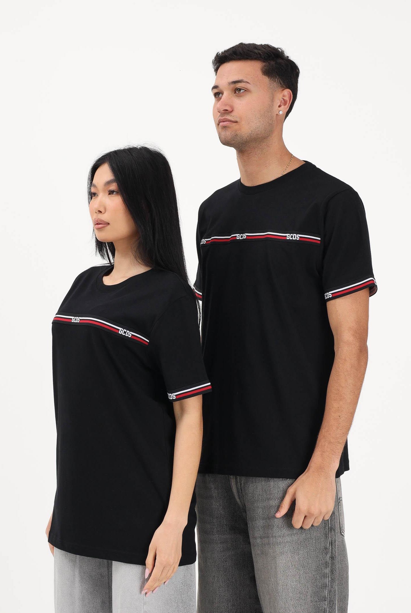GCDS T-shirt a manica corta nera per uomo e donna con bande logate C1MEQC036J101 999B GCDS