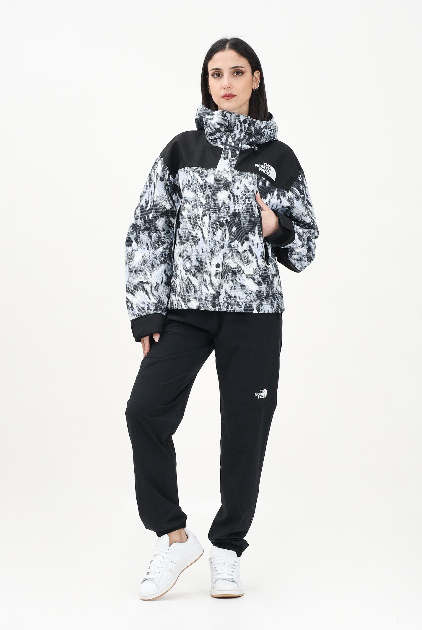 THE NORTH FACE Pantalone antivento Mountain Athletics nero da donna NF0A8BGPJK31 THE NORTH FACE