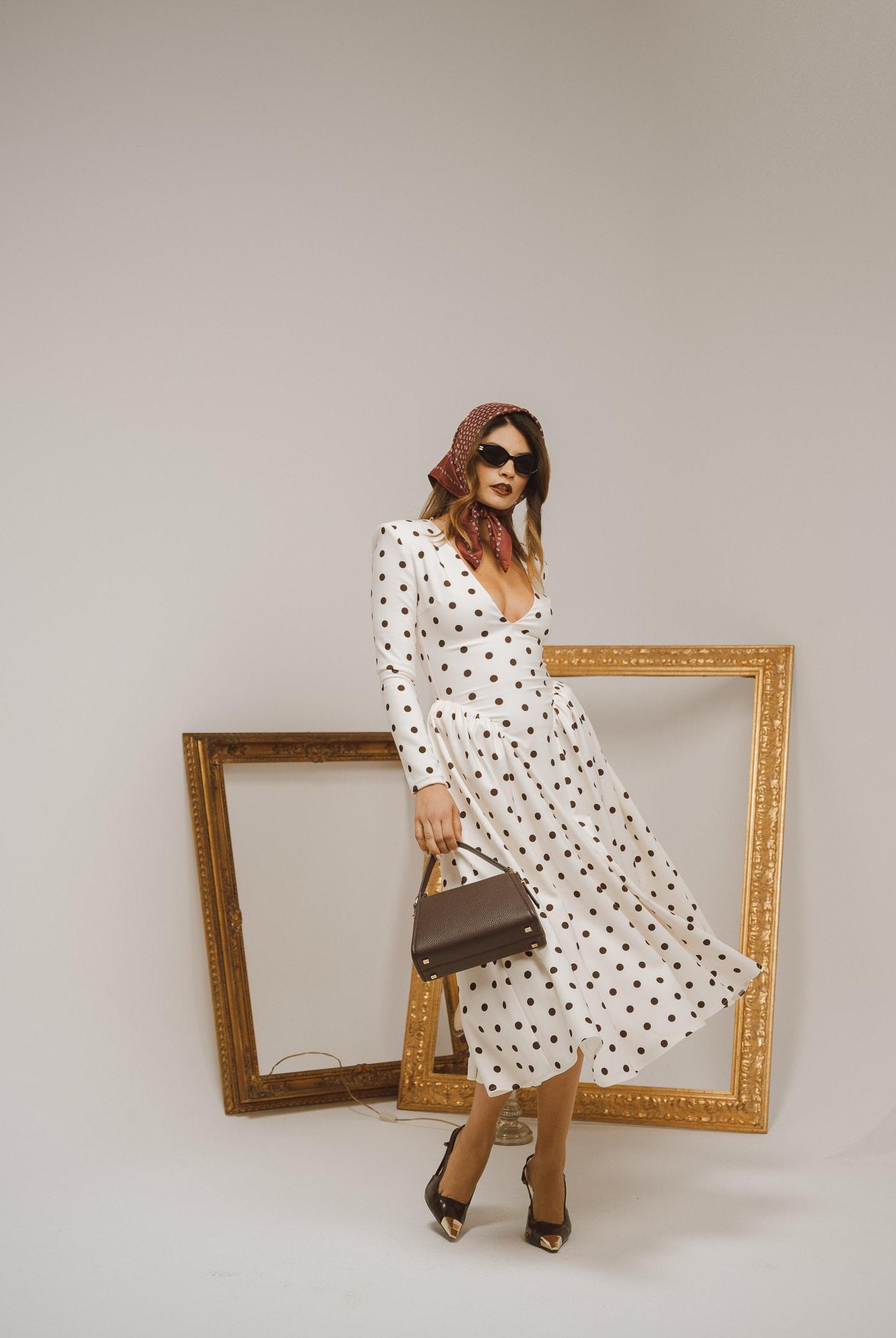 SANTAS Abito midi DOUCEUR avorio da donna con pois marroni PV2603 POMA SANTAS