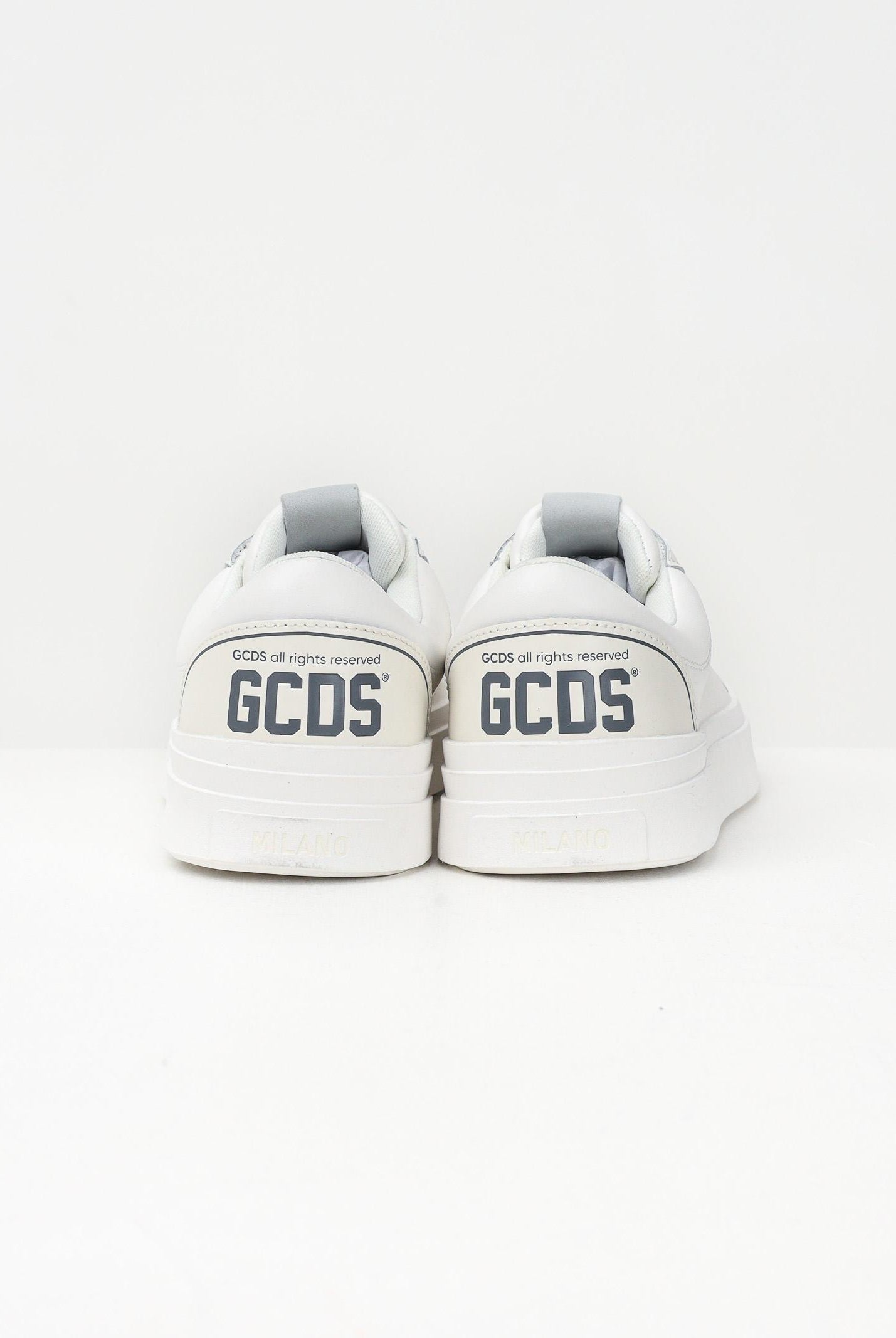 GCDS Sneakers bianche da uomo con stampa logo B1EU4202AB3 10 GCDS