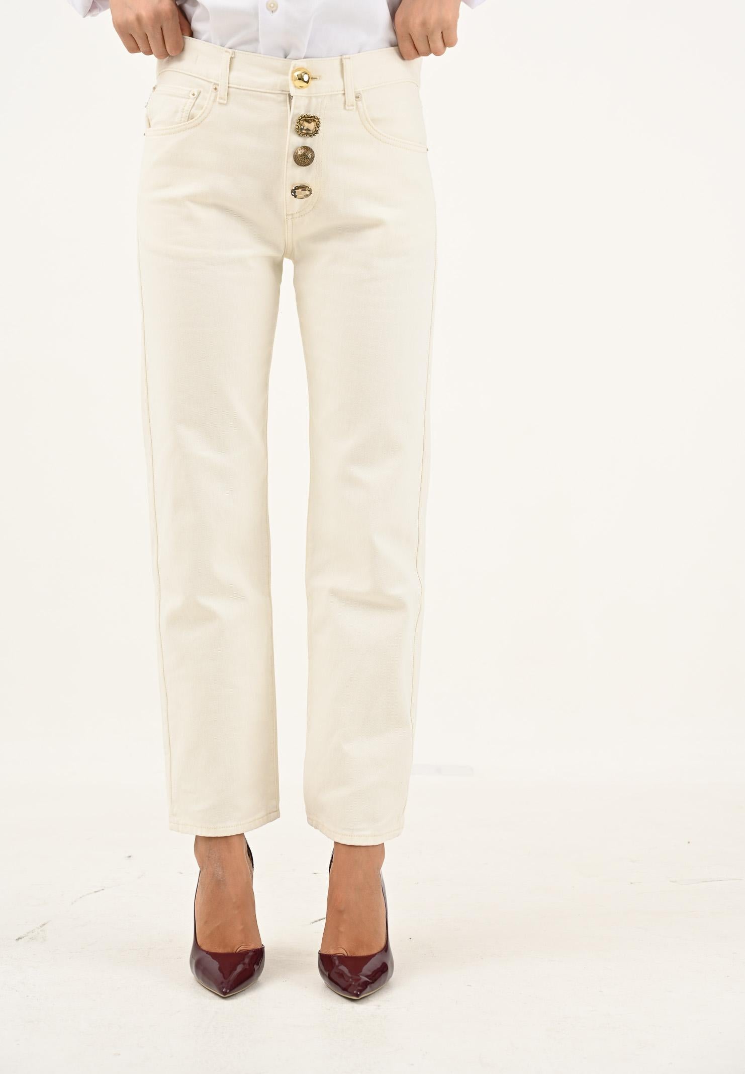 VICOLO Jeans Zoe in denim bianco da donna con bottoni gioiello DF5056 FU031 VICOLO