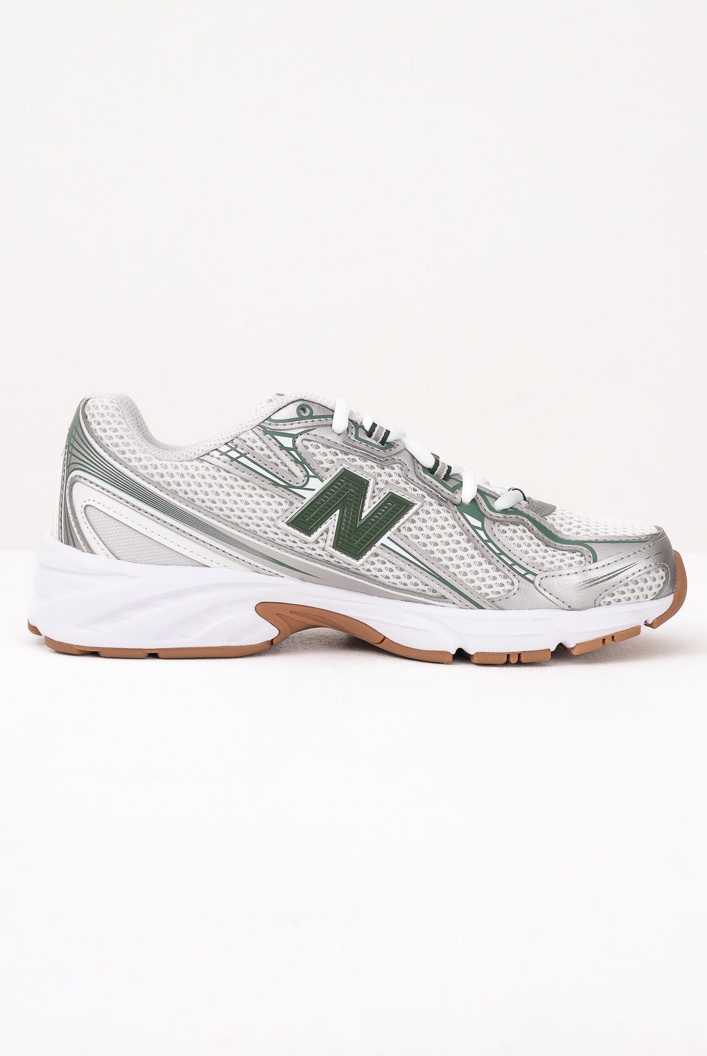 NEW BALANCE Sneakers 740 BUNGEE bianca e verde per uomo e donna GR740SF . NEW BALANCE
