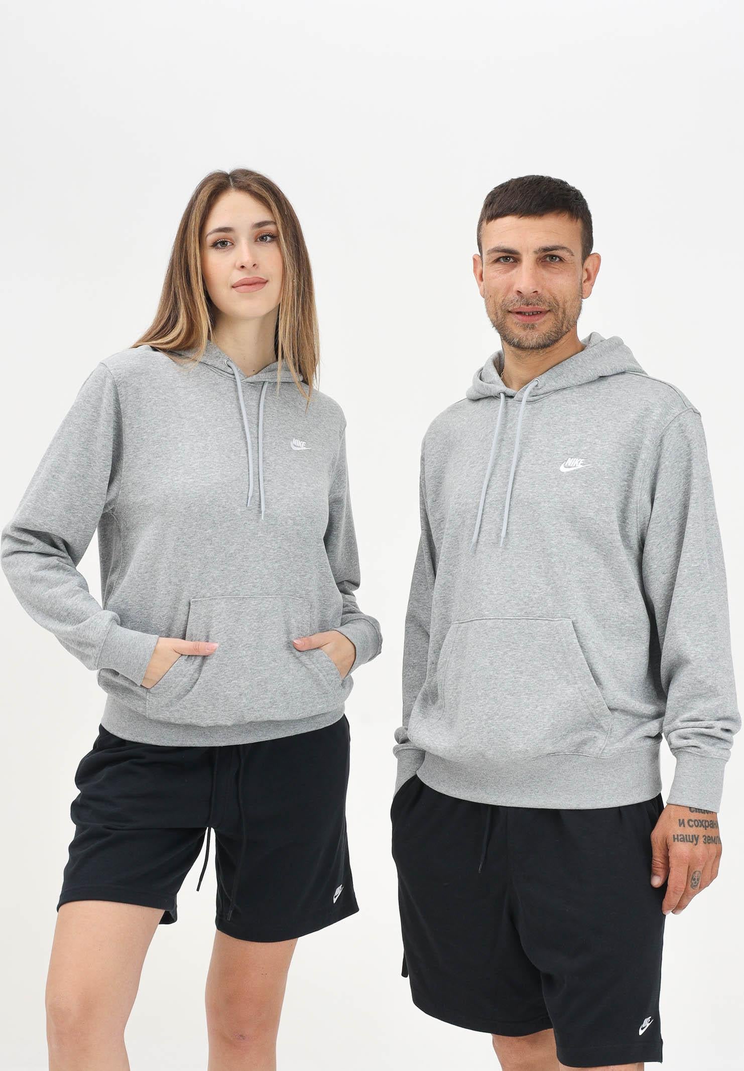 NIKE Felpa con cappuccio Nike Club grigia per uomo e donna FN3866 063 NIKE