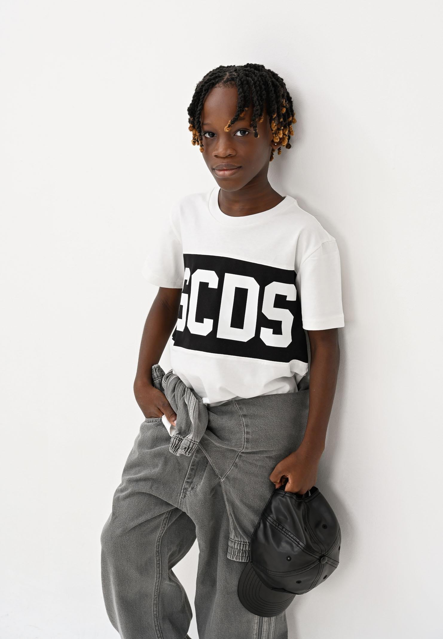 GCDS T-shirt a manica corta bianca per donna, ragazzi e bambini con fascia nera logata B2JU2329JF1 15 GCDS