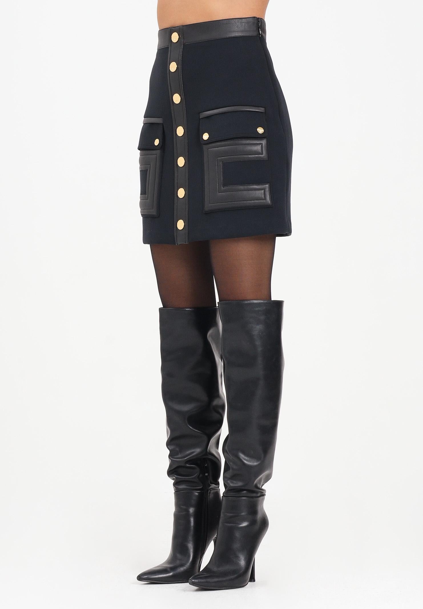ELISABETTA FRANCHI Gonna corta nera da donna con dettagli logo<BR/> GO12057E2 110 ELISABETTA FRANCHI