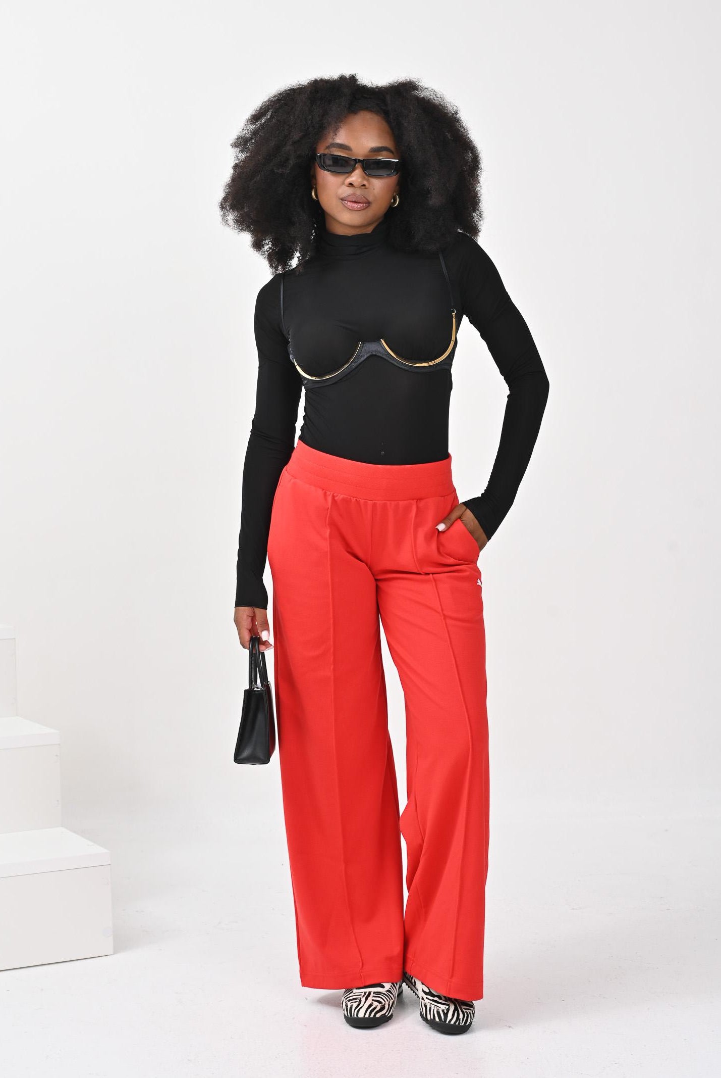 ELISABETTA FRANCHI Body nero da donna con dettaglio gioiello<BR/> BO01557E2 110 ELISABETTA FRANCHI