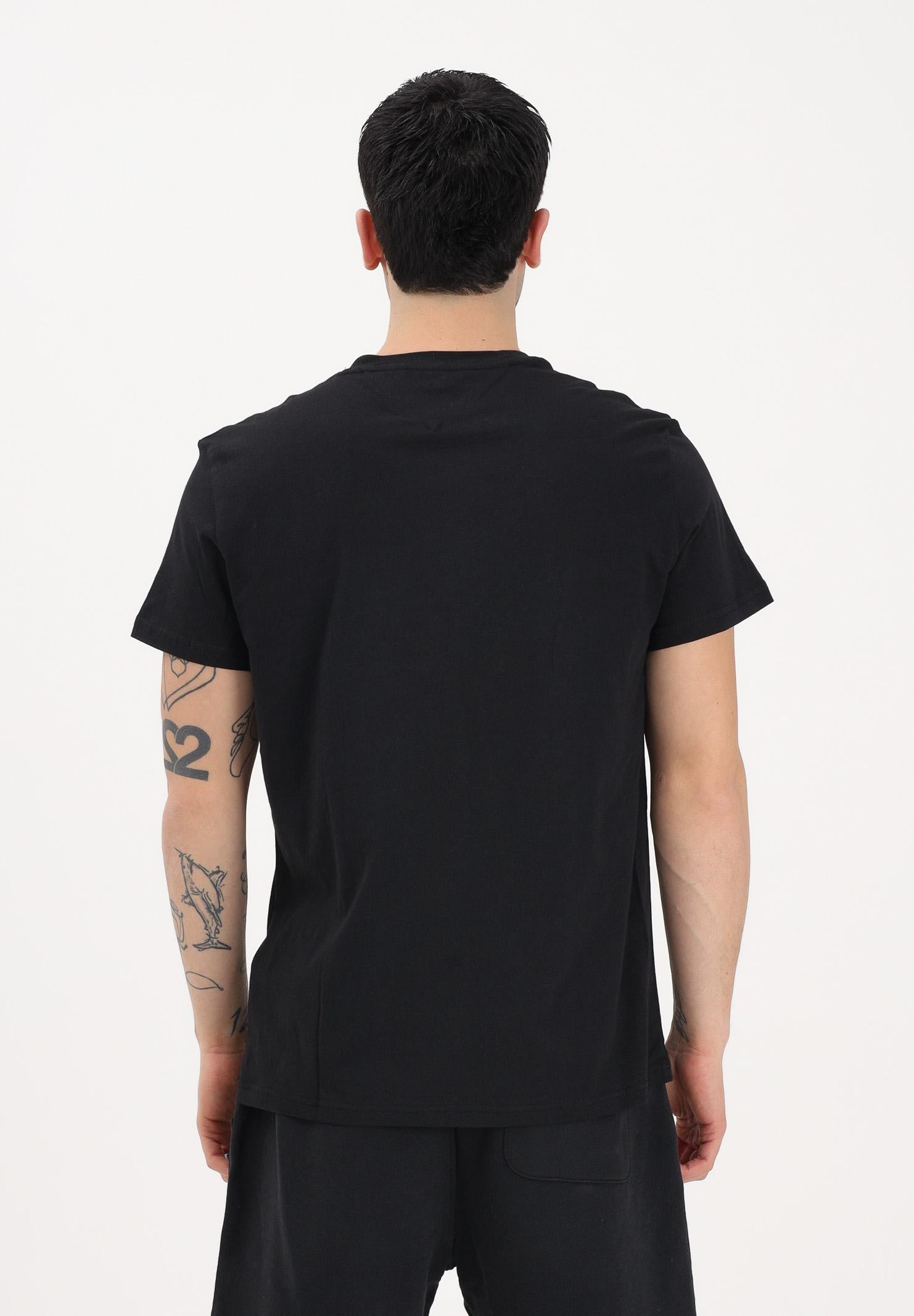 TOMMY JEANS T-shirt a manica corta nera da uomo con logo frontale DM0DM22538 BDS TOMMY JEANS