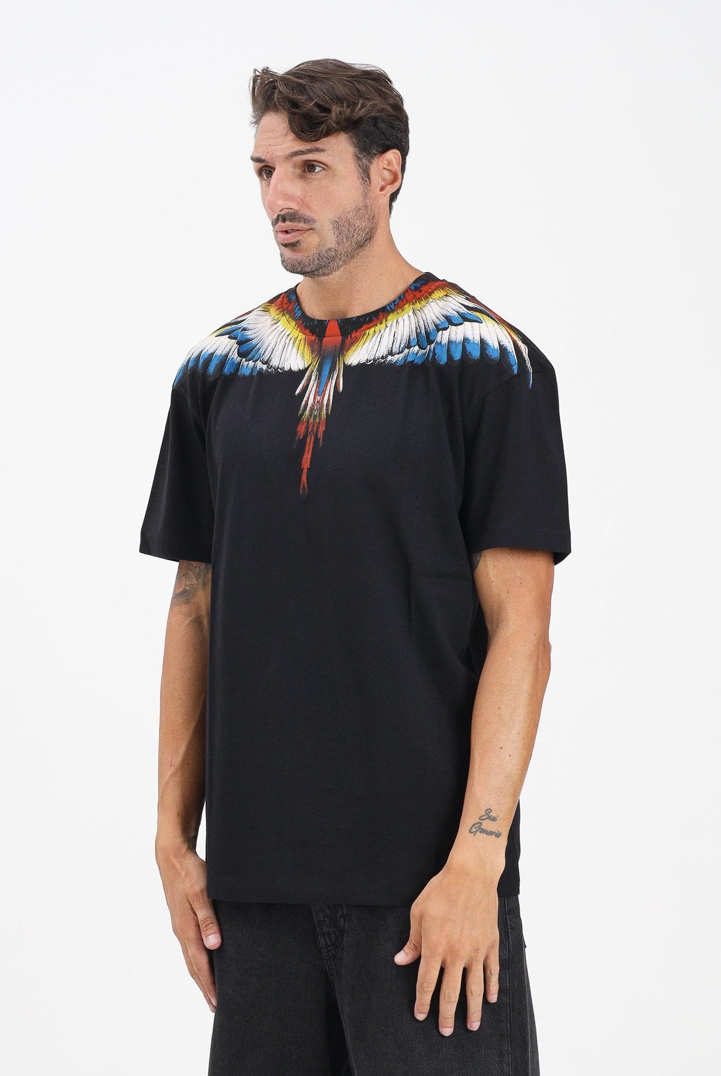 MARCELO BURLON COUNTY OF MILAN T-shirt a manica corta nera da uomo caratterizzata dalla stampa di grandi ali F5CAMATH023 110 MARCELO BURLON COUNTY OF MILAN