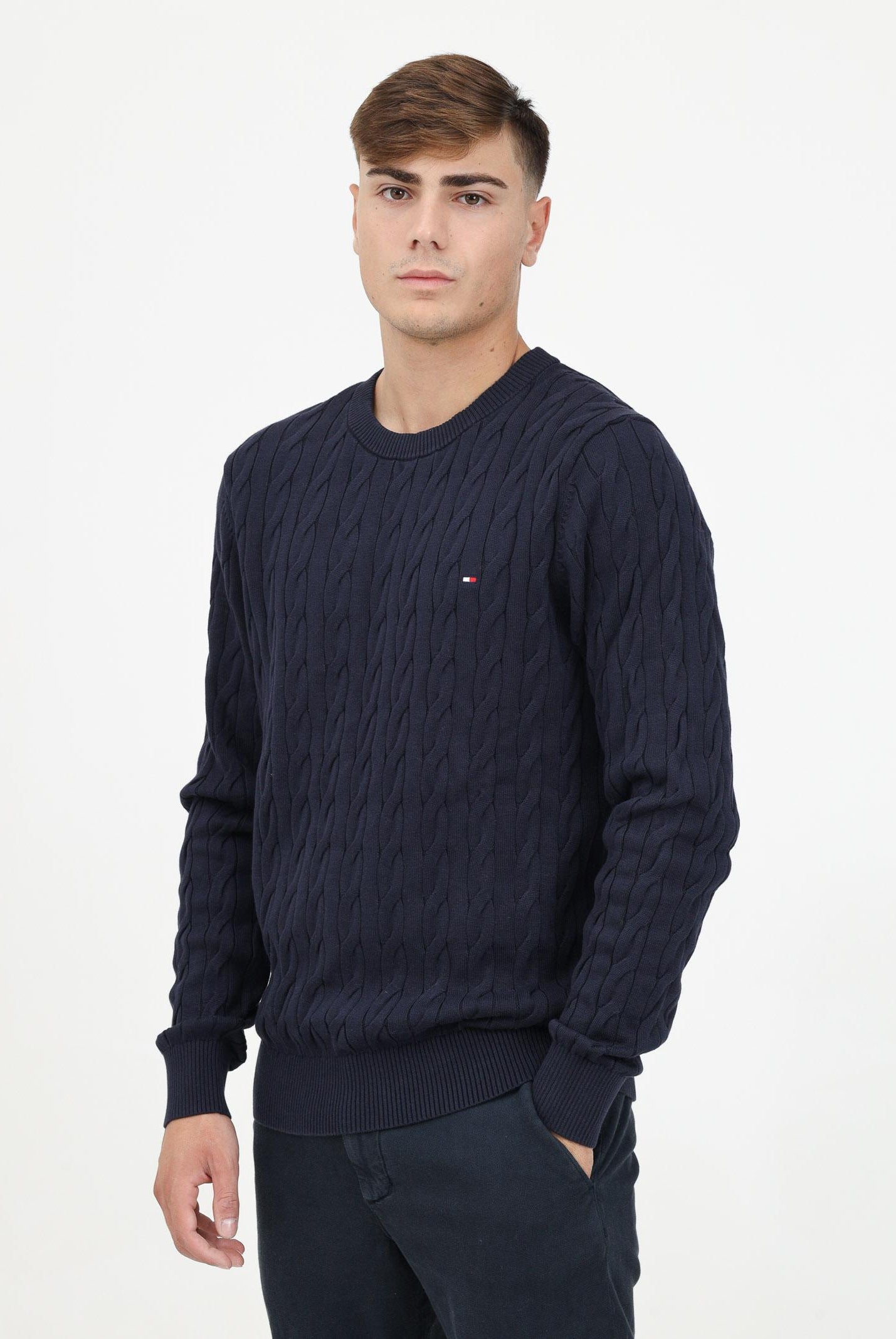 TOMMY HILFIGER Maglioncino girocollo blu da uomo con ricamo bandierina MW0MW33132DW5 . TOMMY HILFIGER