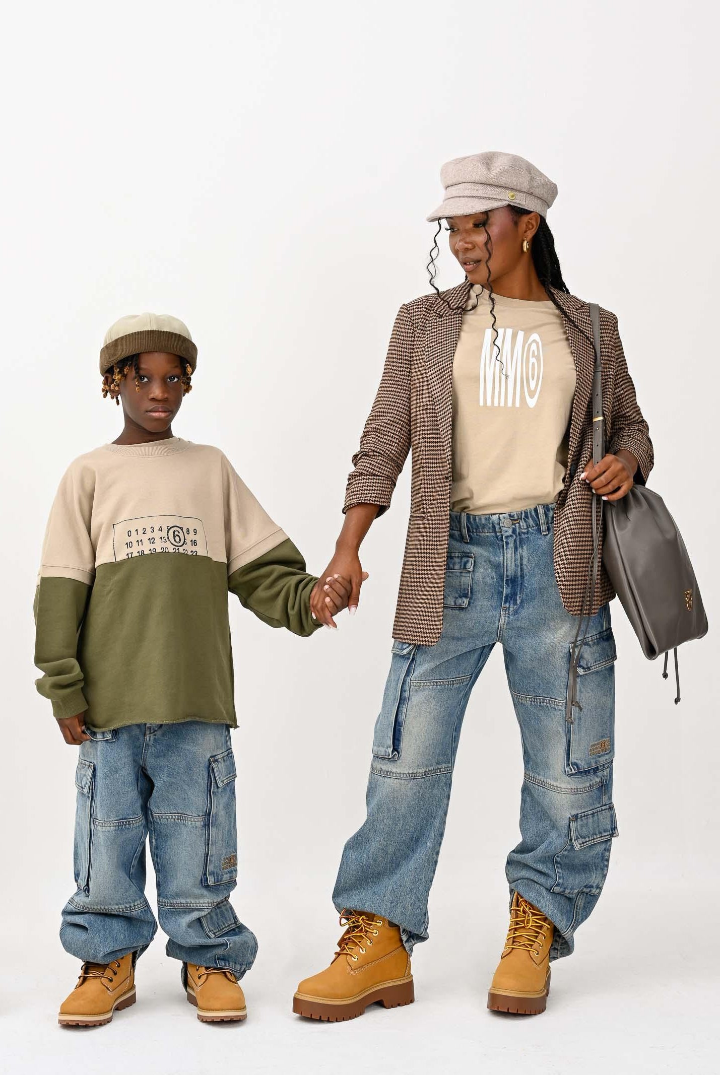 MAISON MARGIELA Jeans cargo in denim chiaro per donna, ragazzi e bambini con Numeric logo ricamato M60793MM05V M601 MAISON MARGIELA