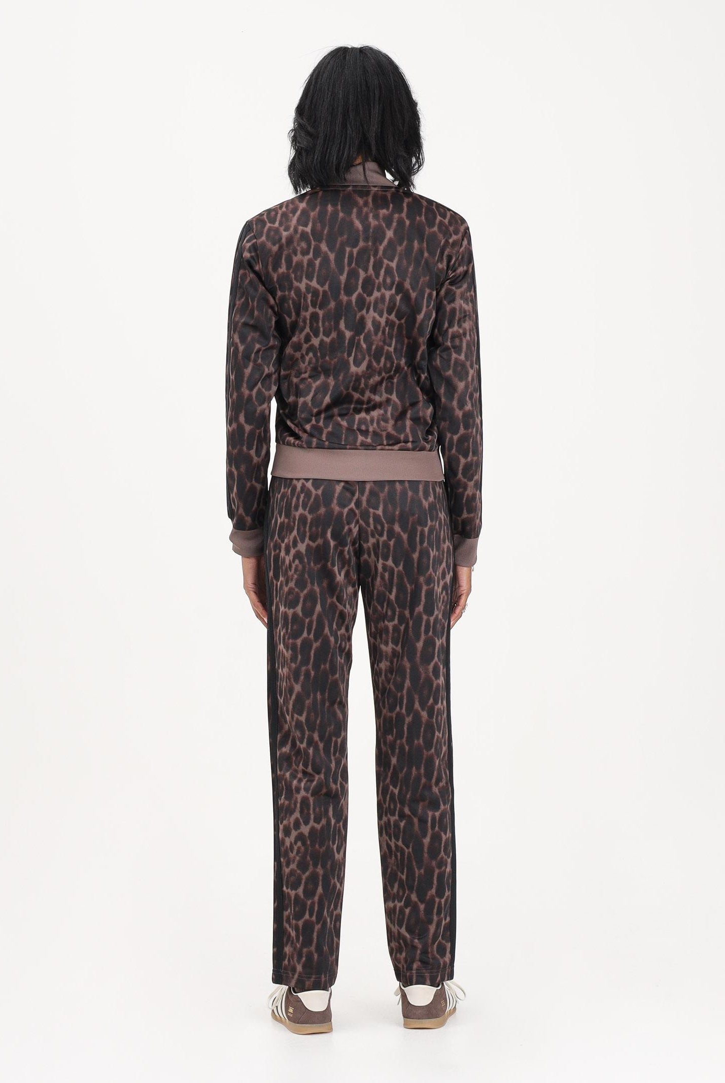 ADIDAS PERFORMANCE Tuta Essentials 3 Stripes Animal AOP marrone da donna JZ0927 . ADIDAS PERFORMANCE