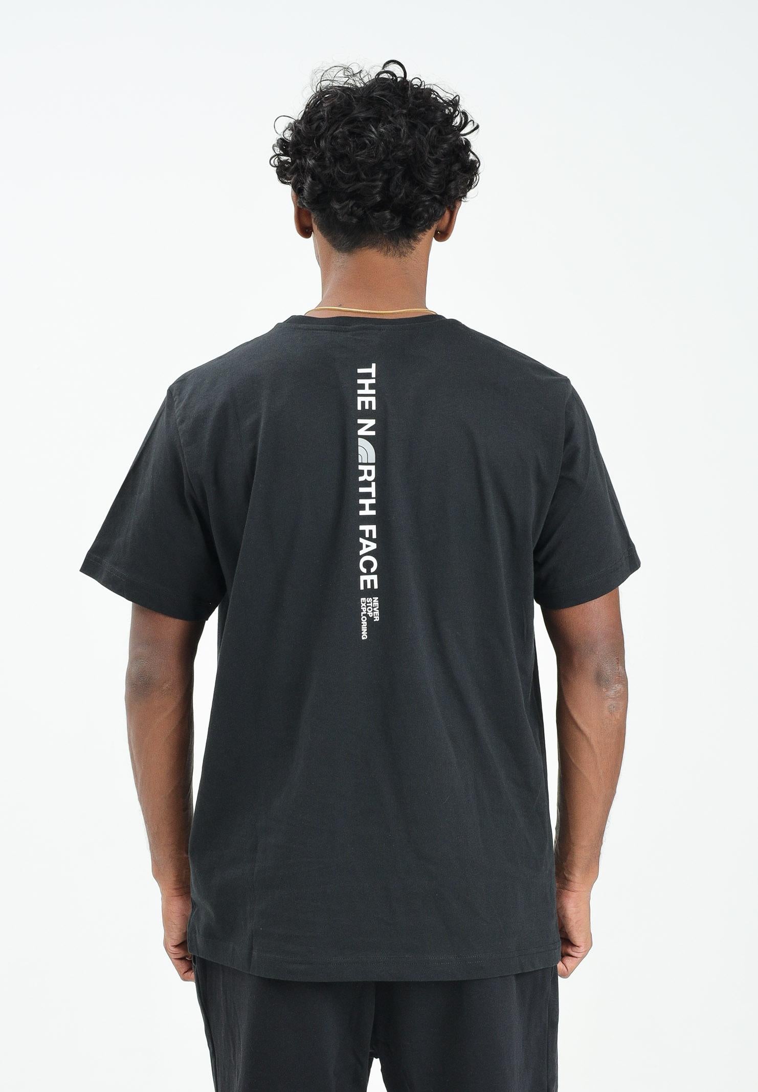 THE NORTH FACE T-shirt a manica corta Vertical Logo nera da uomo NF0A8EE7JK31 . THE NORTH FACE