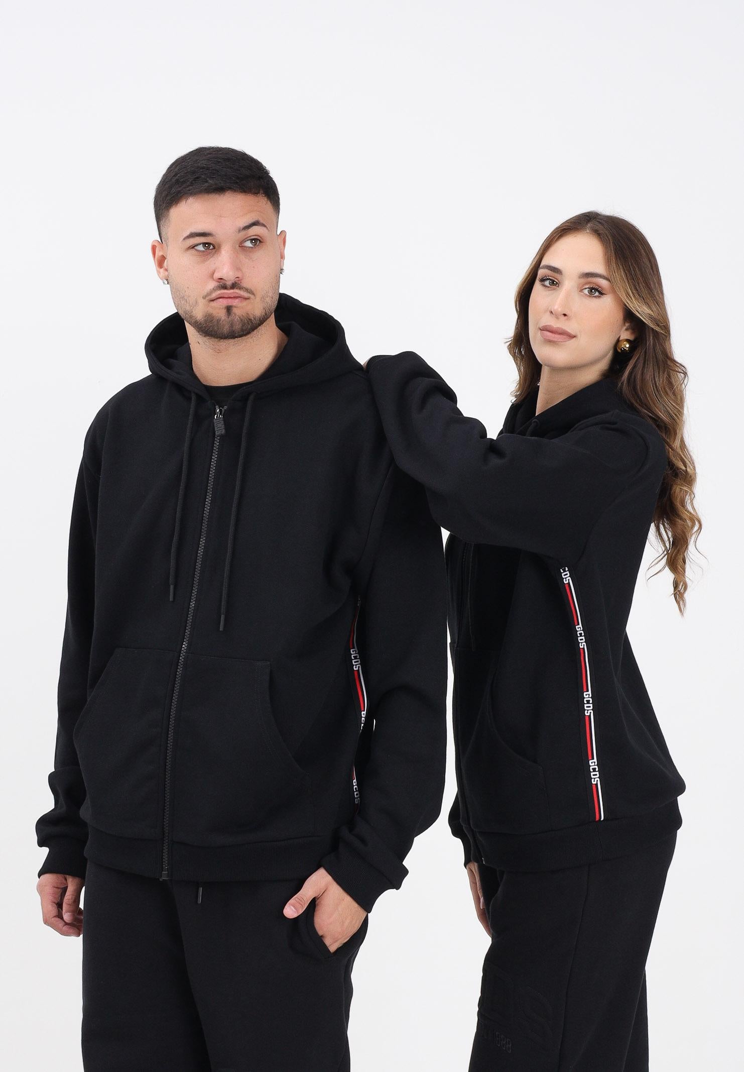 GCDS Felpa con zip nera per uomo e donna caratterizzata da nastri logati B2EM1900JD1 99 GCDS