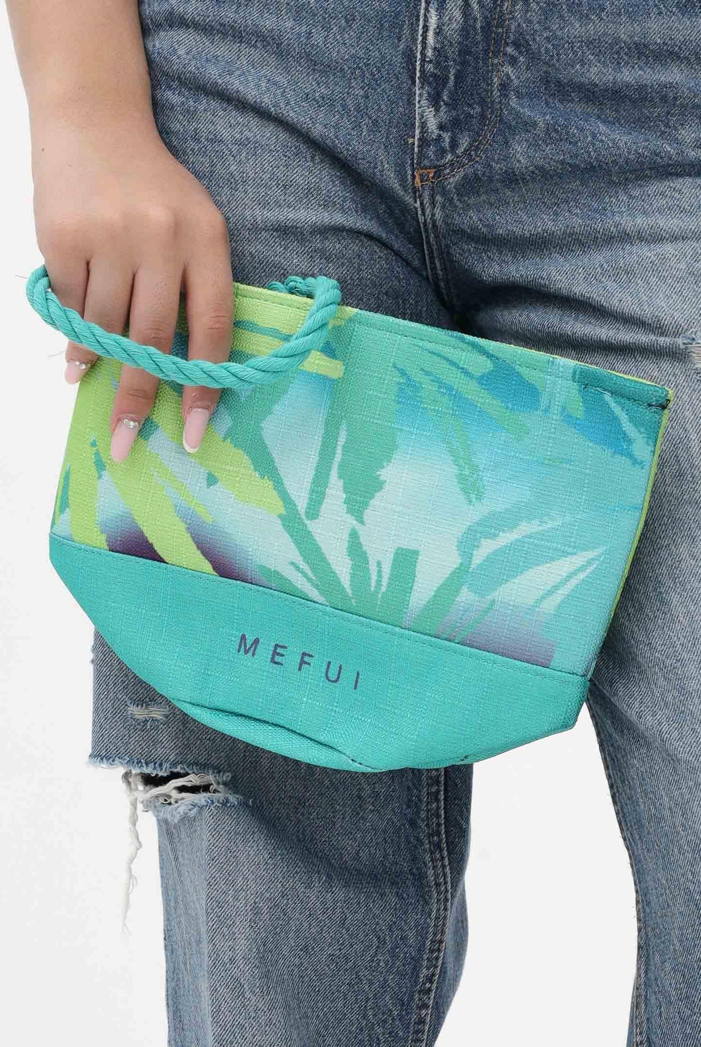 ME FUI Pochette verde acqua da donna con stampa tropicale MA26-SW0010X44 . ME FUI