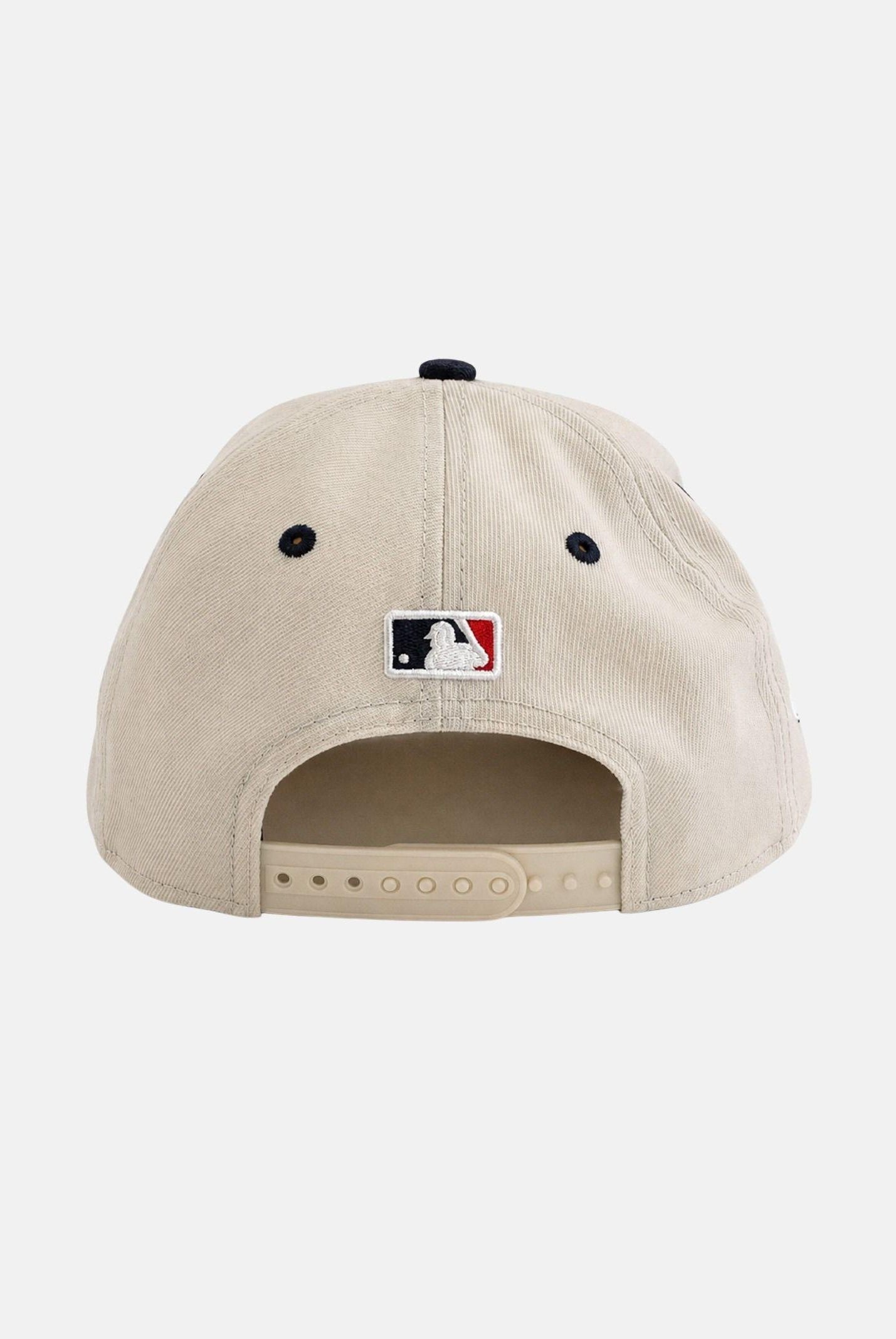 NEW ERA cappello con visiera New York Yankees MLB USA 250 9FORTY M-Crown Bright Blue blu beige da uomo e donna 60866724 . NEW ERA