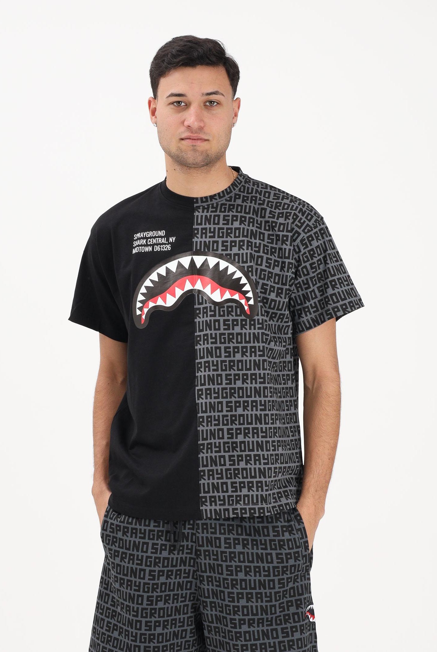 SPRAYGROUND T-shirt a manica corta grigia e nera da uomo SP851 . SPRAYGROUND