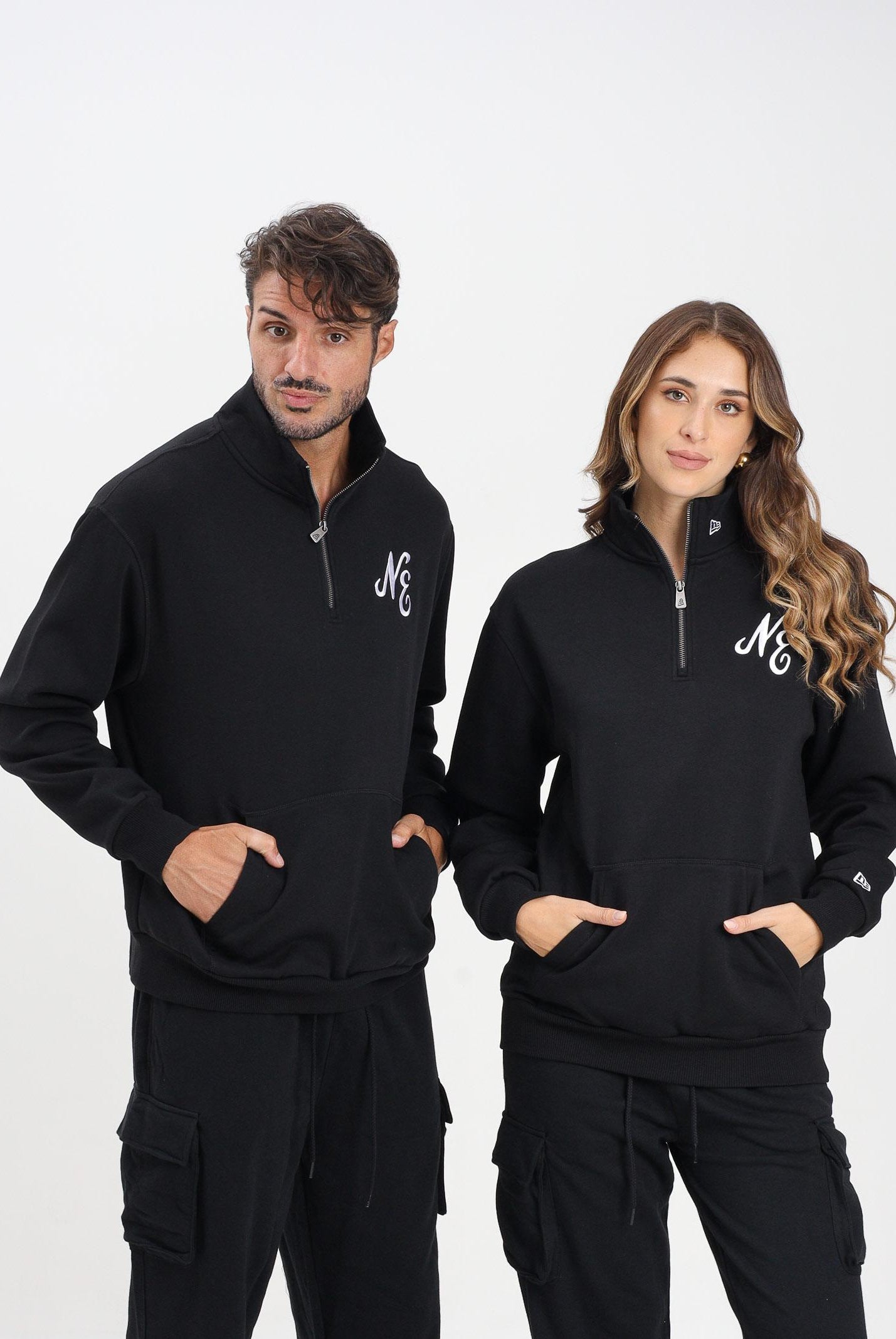 NEW ERA Felpa con mezza zip New Era Lifestyle nera per uomo e donna 60684423 . NEW ERA