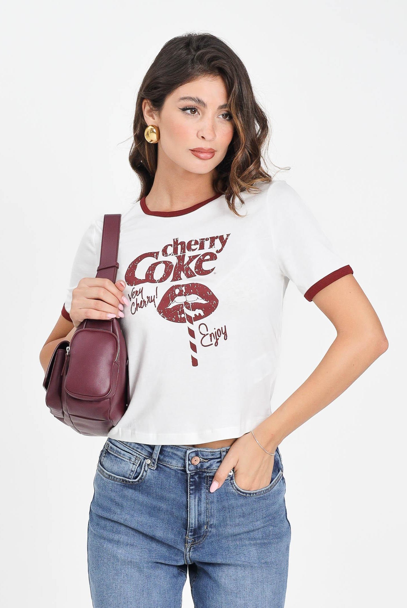 ONLY T-shirt a manica corta bianca da donna con stampa Cherry Coke 15355835 cherry ONLY