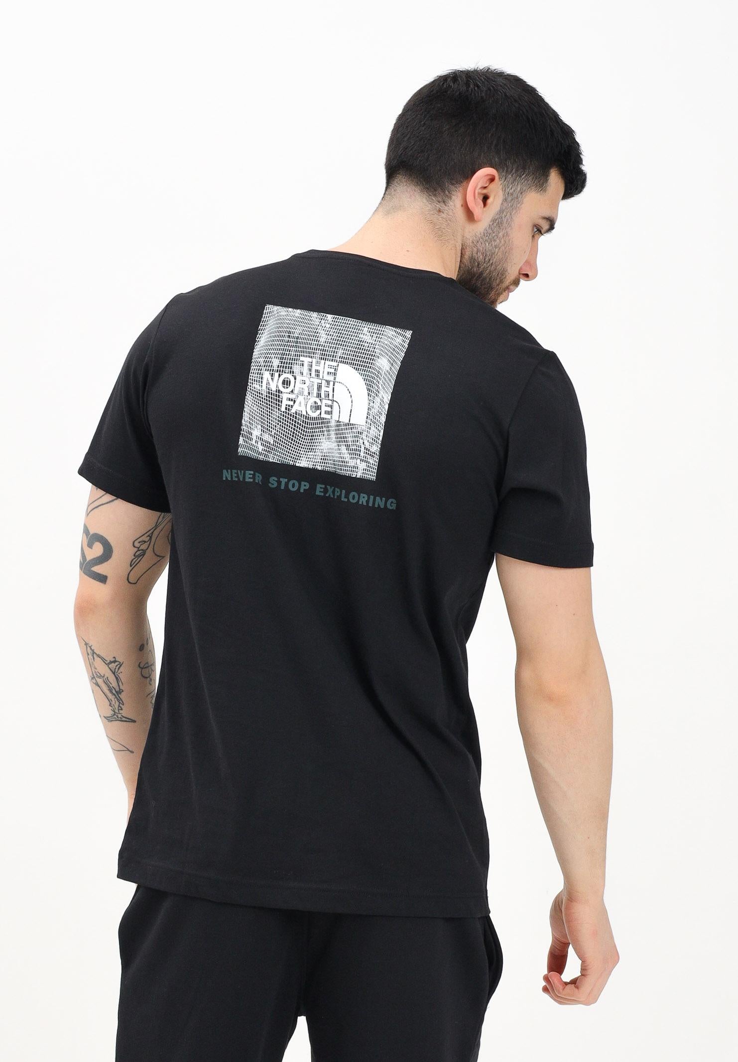 THE NORTH FACE T-shirt a manica corta NSE Box nera da uomo NF0A8C4U9431 . THE NORTH FACE