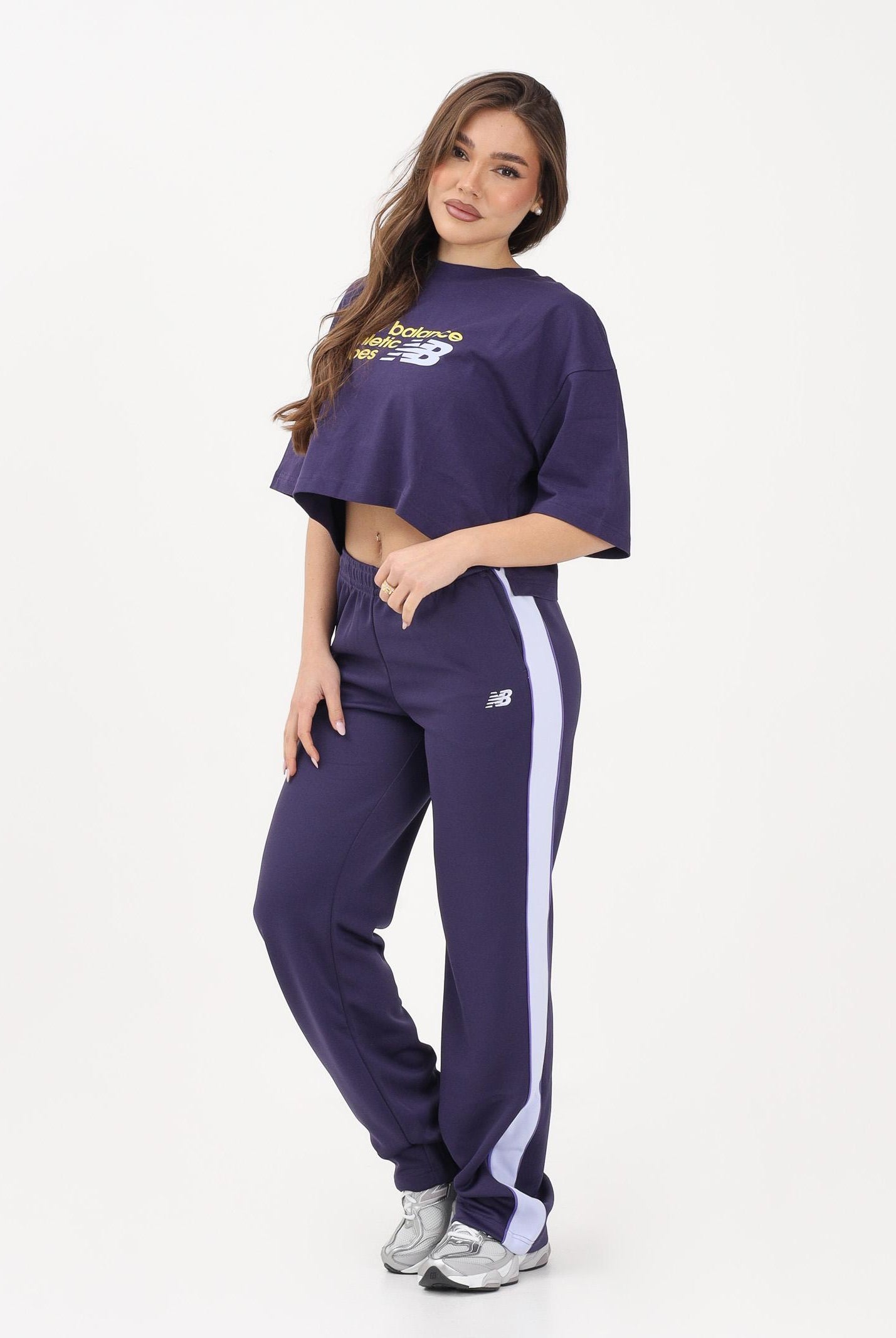 NEW BALANCE T-shirt a manica corta Athletics Premium Chest Logo viola da donna WT51908BOY . NEW BALANCE