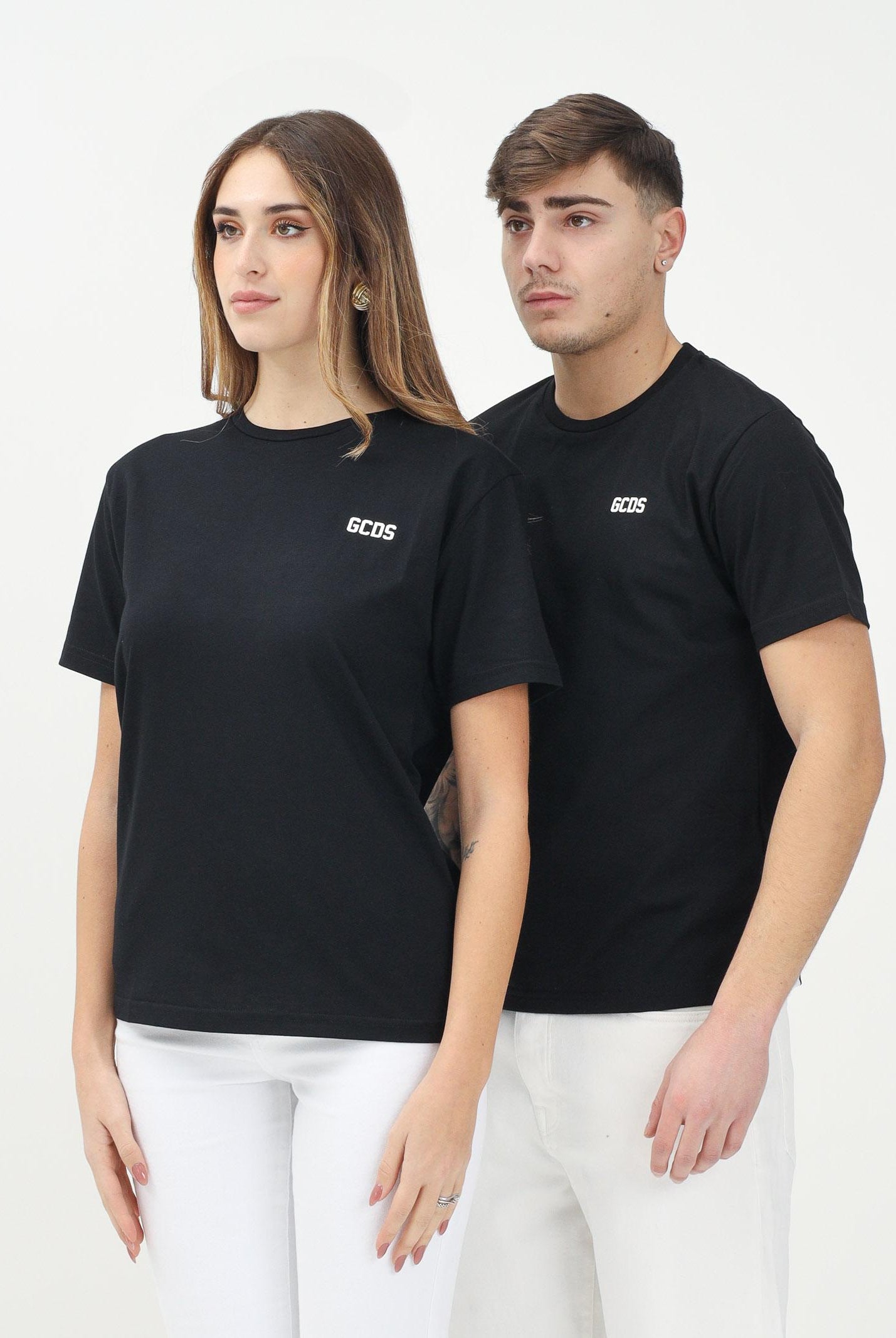 GCDS T-shirt a manica corta nera per uomo e donna con logo sul retro Z0MLQC101J023 999A GCDS