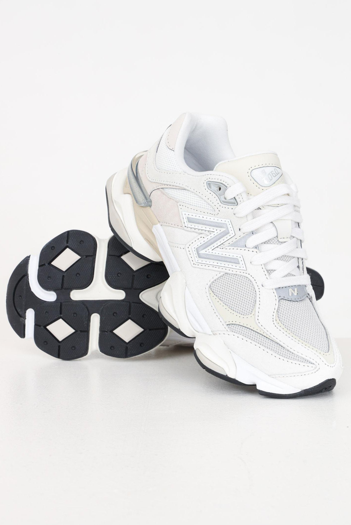NEW BALANCE Sneakers 9060 bianche da uomo U9060WHT NEW BALANCE