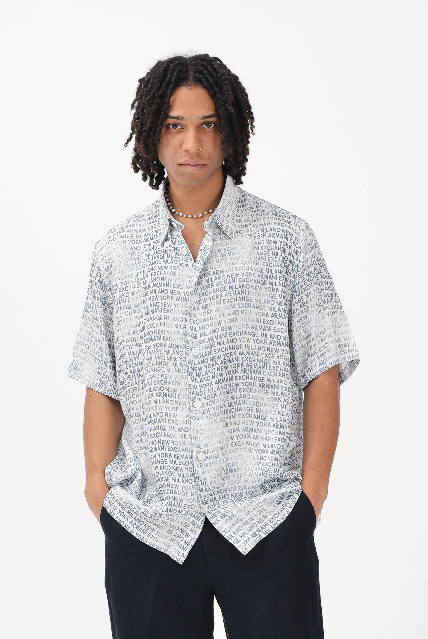 ARMANI EXCHANGE Camicia a manica corta bianca da uomo con stampa logo all-over XM002106AF13235 F0207 ARMANI EXCHANGE