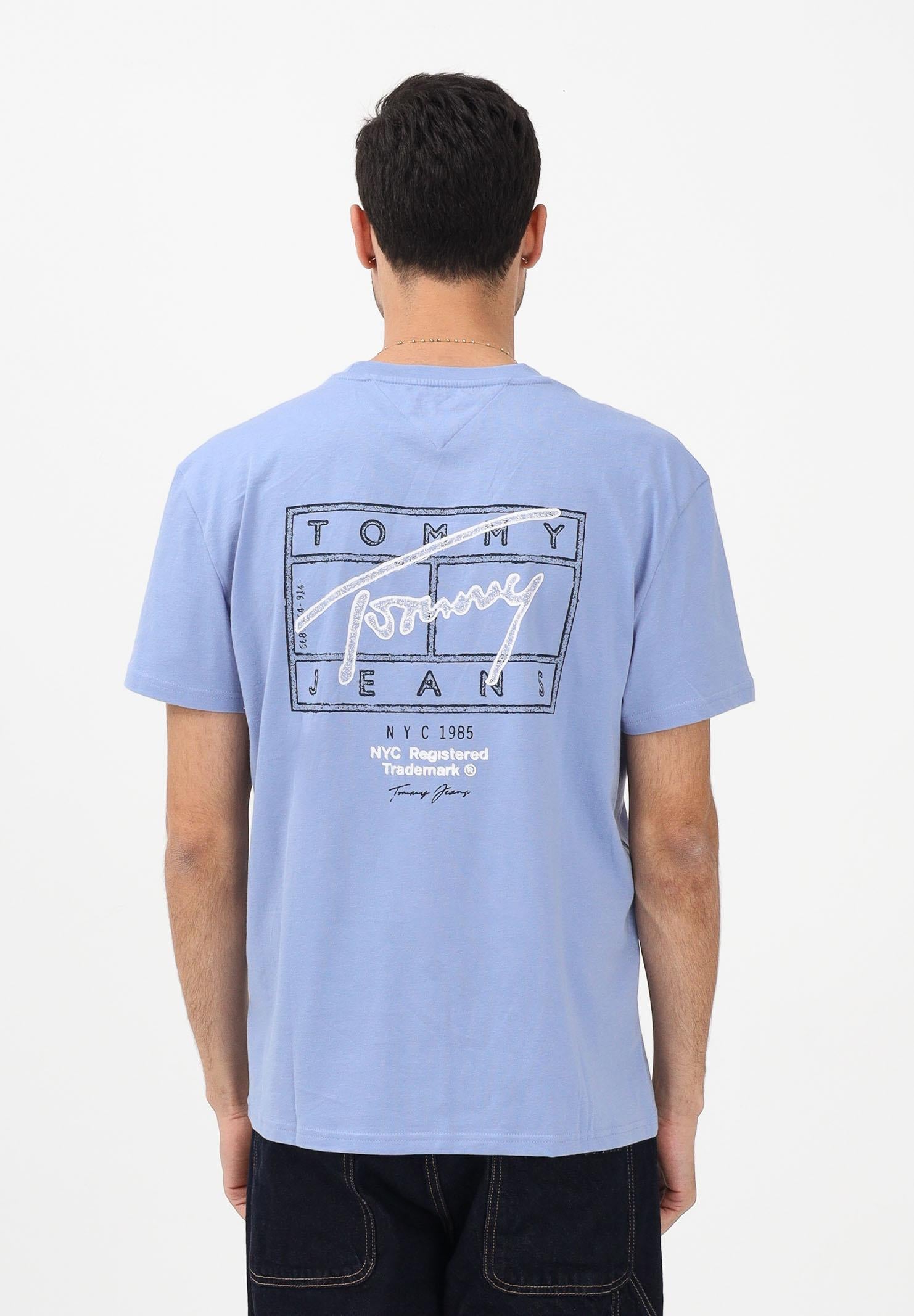 TOMMY JEANS T-shirt a manica corta Signature azzurro polvere da uomo DM0DM22319 C5X TOMMY JEANS