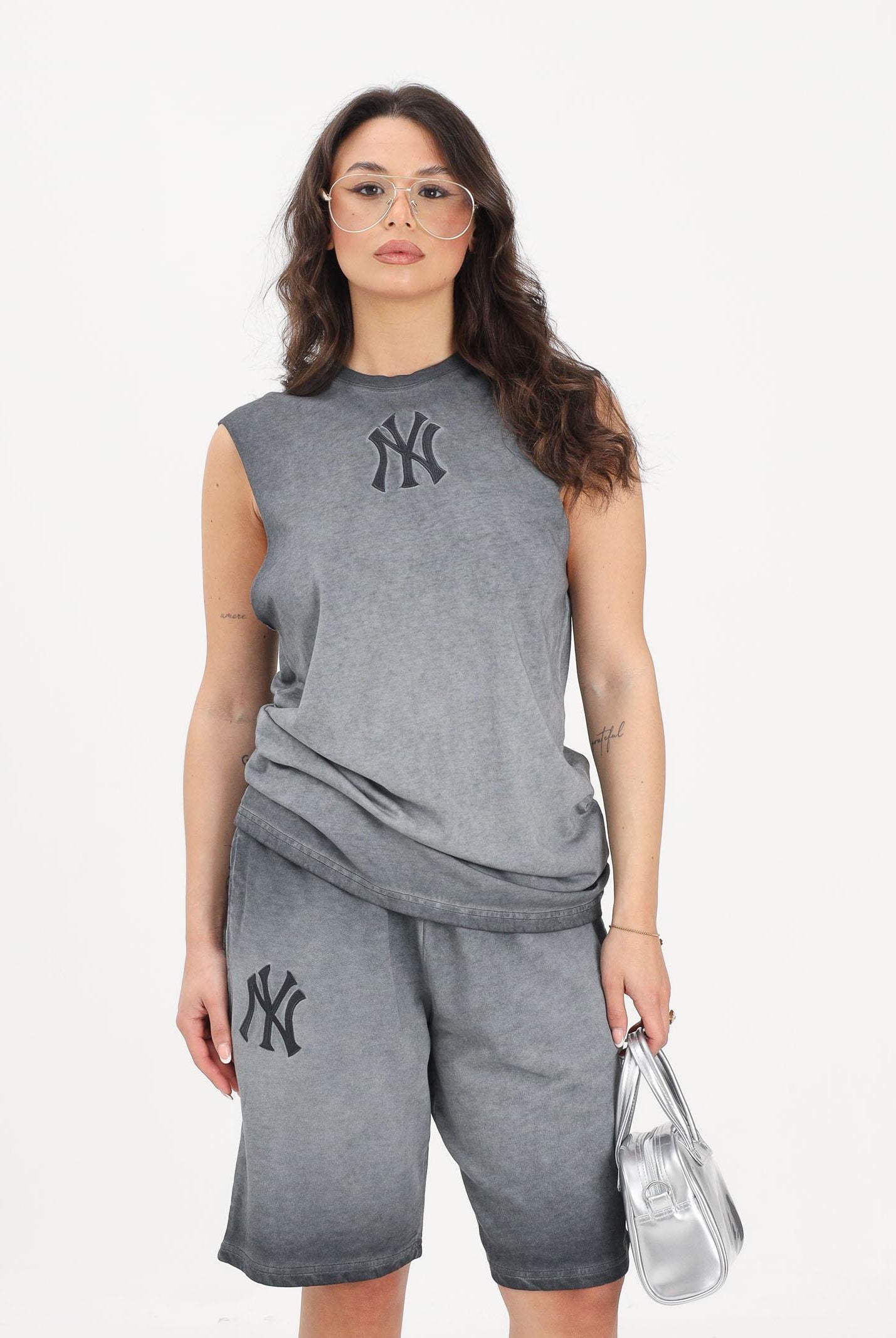 NEW ERA T-shirt smanicata New York Yankees MLB Washed Logo grigia per uomo e donna 60856169 . NEW ERA