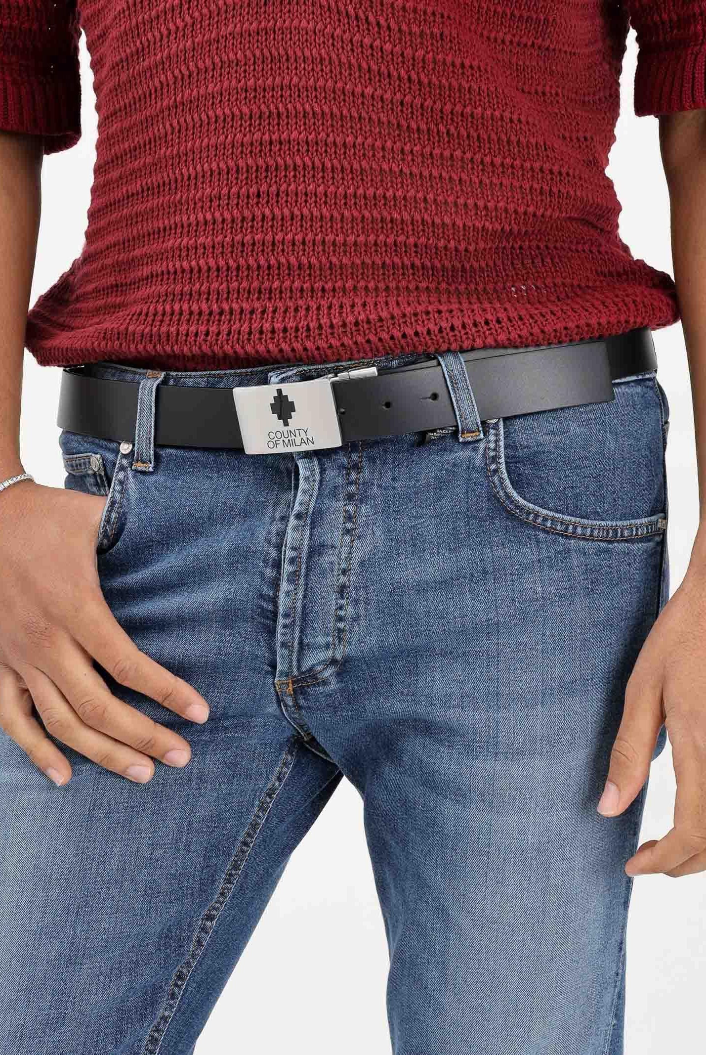 MARCELO BURLON COUNTY OF MILAN Cintura nera da uomo con fibbia logata COMAS2605070920 . MARCELO BURLON COUNTY OF MILAN