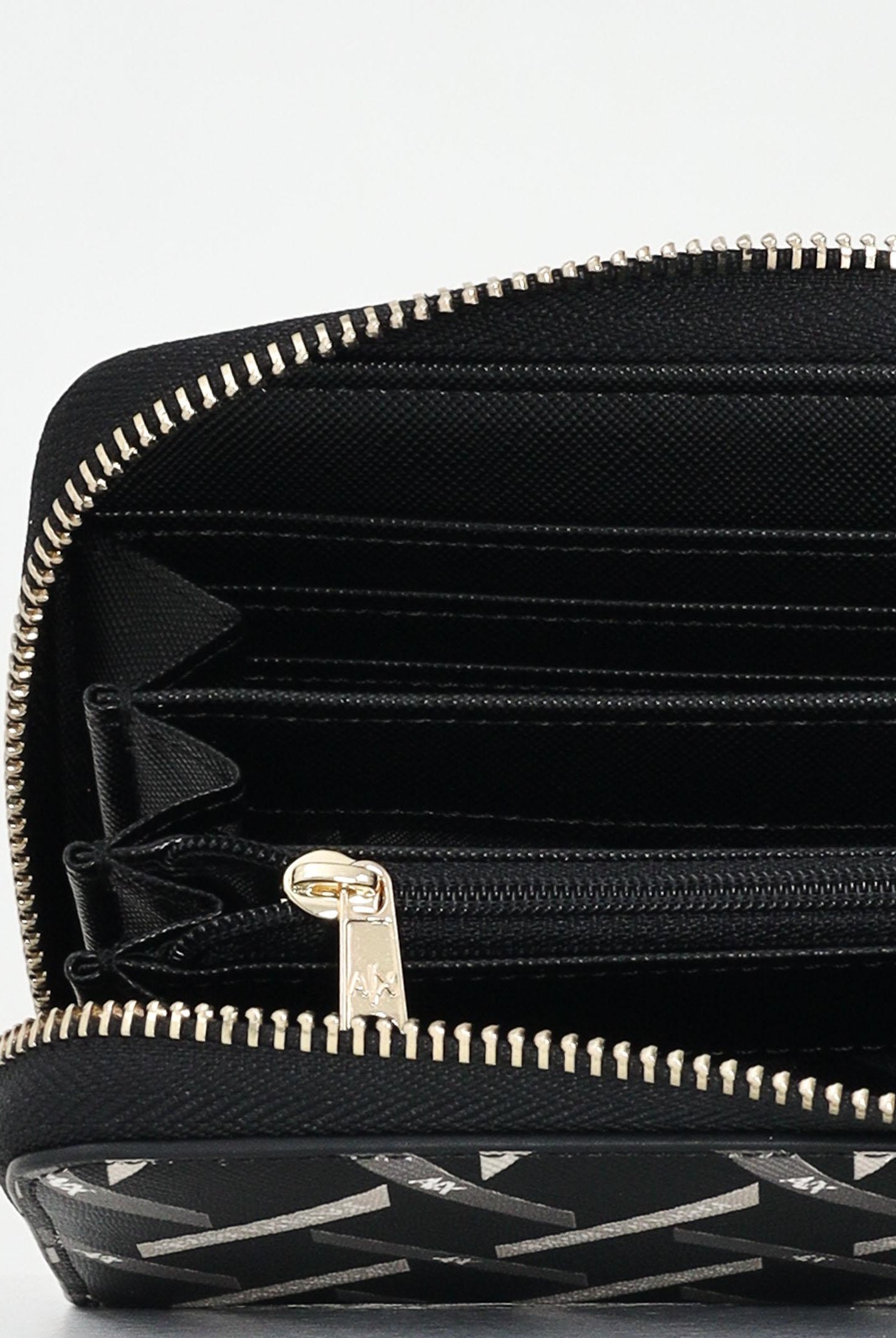 ARMANI EXCHANGE Portafogli nero da donna con stampa diagonale XW000359AF17155 MC043 ARMANI EXCHANGE