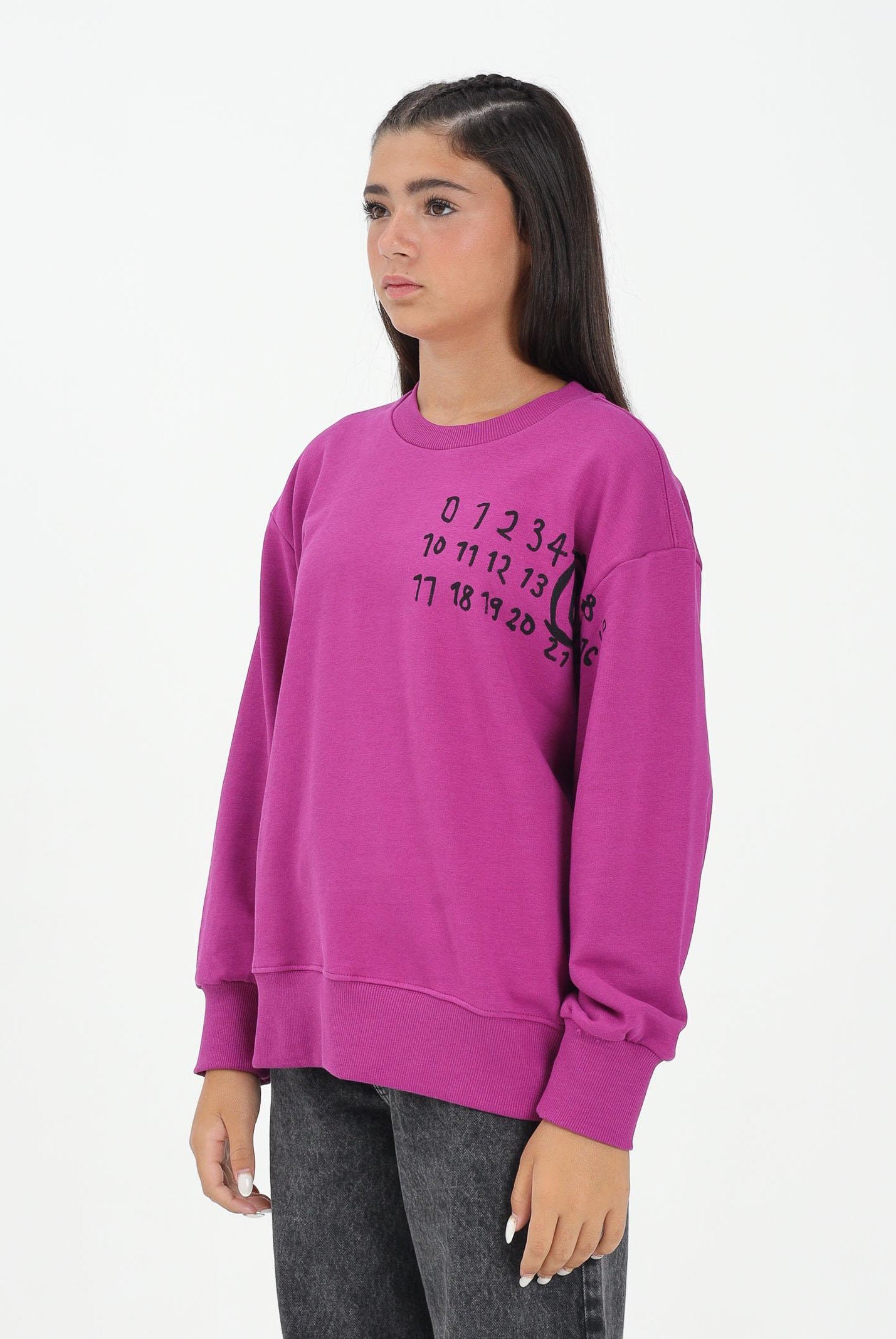 MAISON MARGIELA Felpa girocollo prugna per donna, ragazzi e bambini con il logo Hand Written effetto spennellato M60896MM02X M6602 MAISON MARGIELA