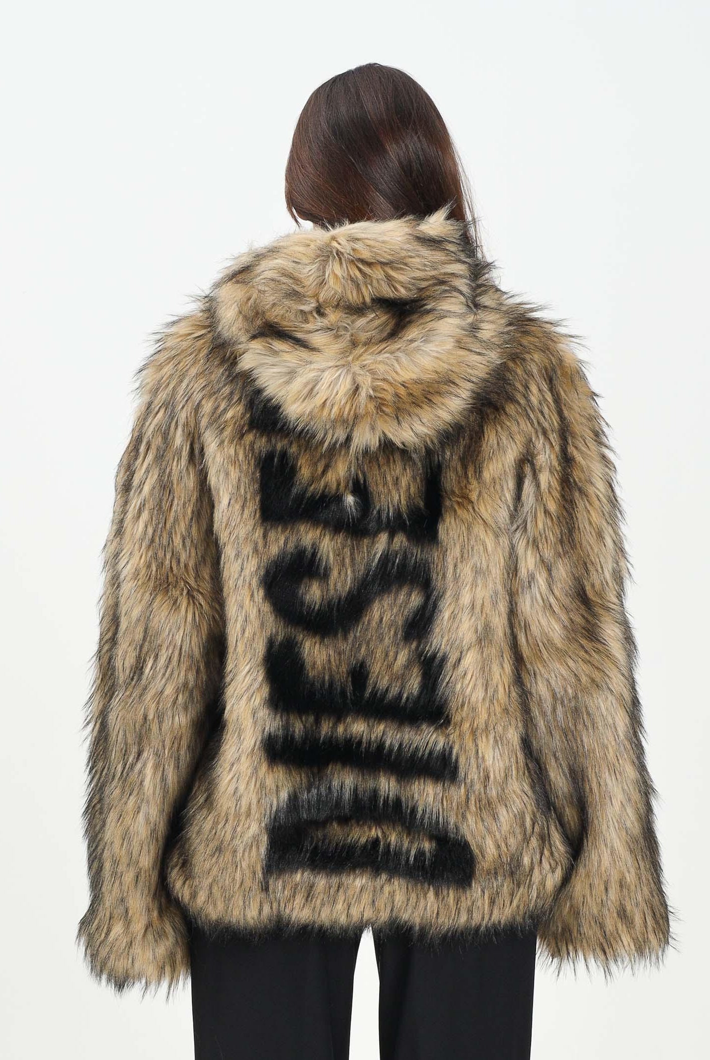 DIESEL Pelliccia sintetica beige per donna e ragazze dove il maxi logo Diesel J02406KXBQ9 K709 DIESEL