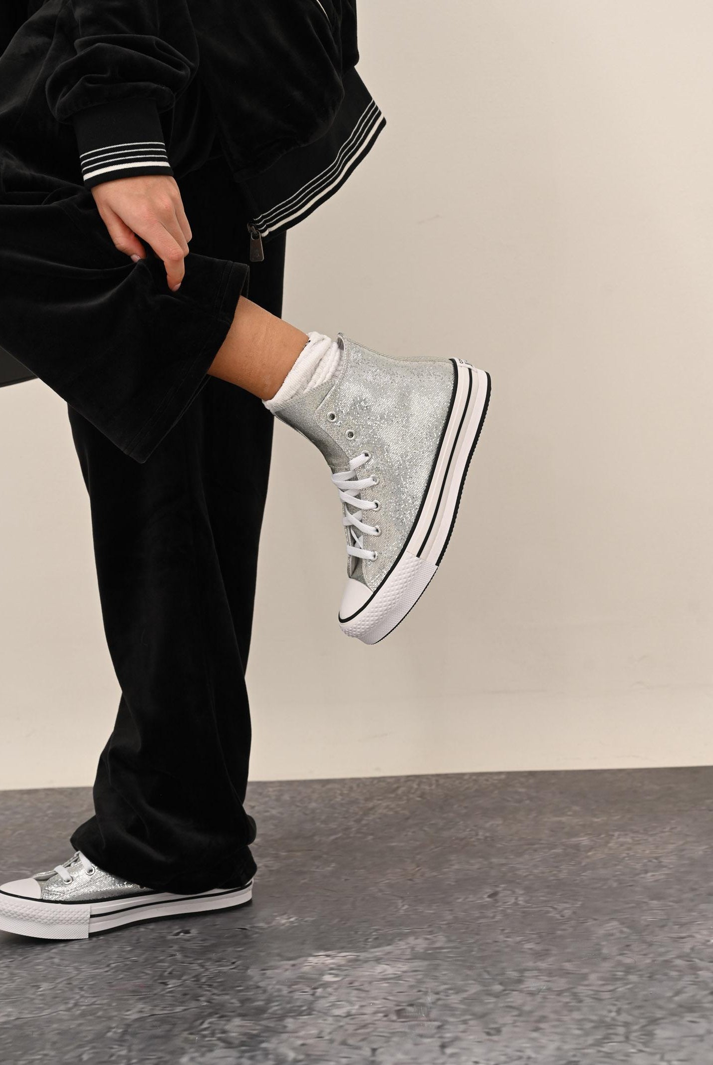 CONVERSE Sneakers Chuck Taylor All Star Lift Platform Disco Glitter argento da donna A17656C . CONVERSE
